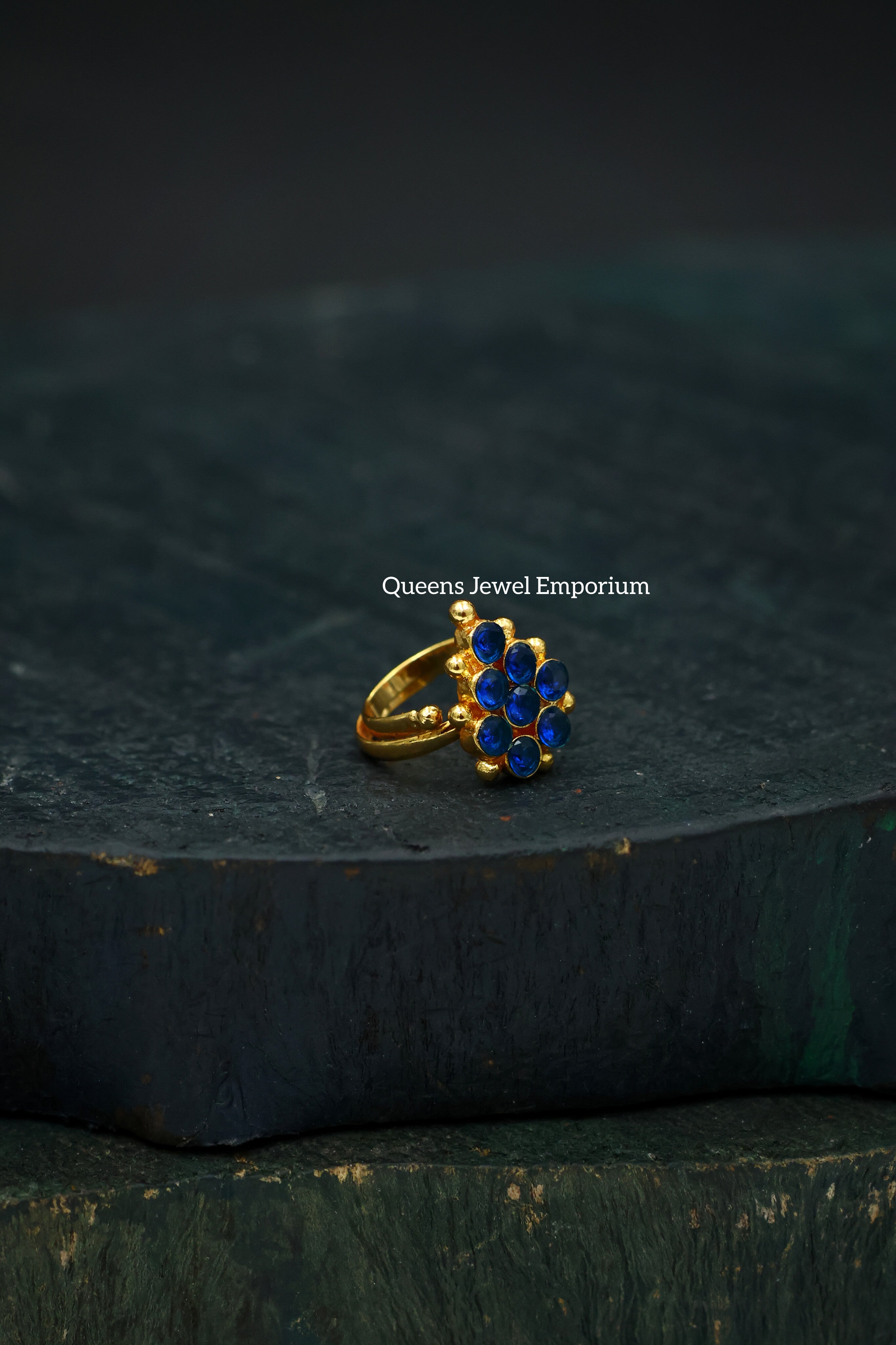 Janavi Finger Ring - Blue