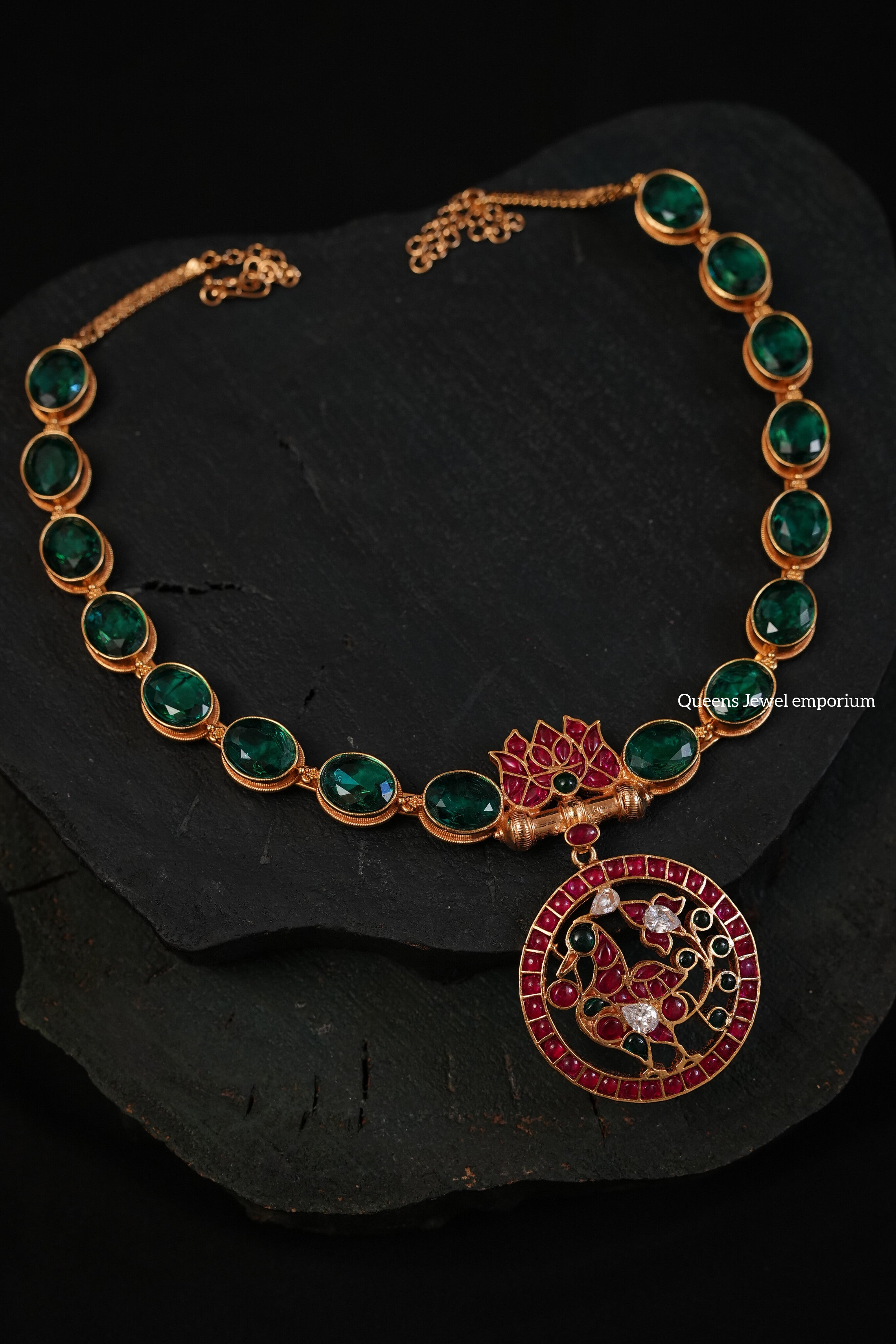 Sundara Devi Hasli Necklace