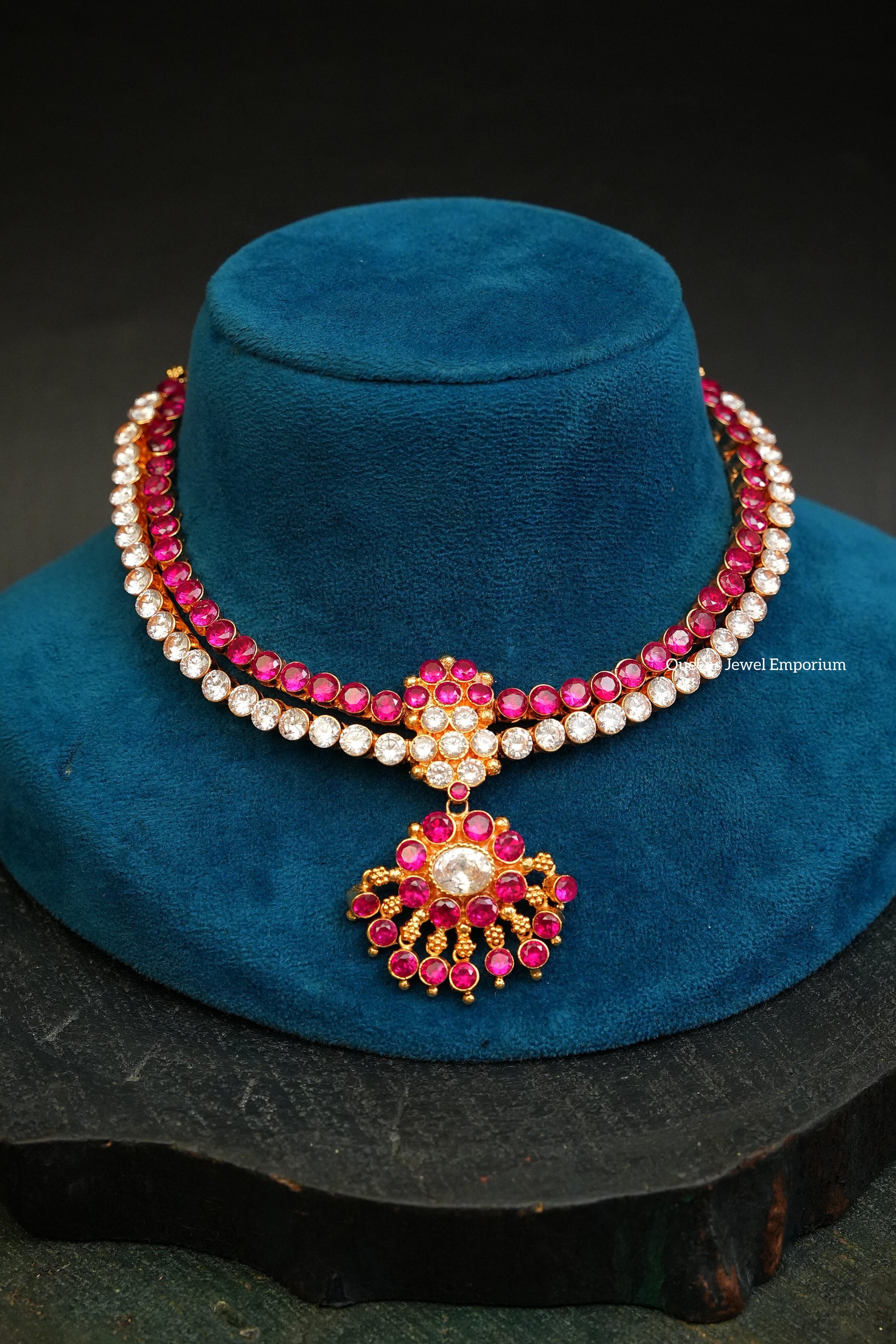 Rangoon Adigai White With Balaji Pink