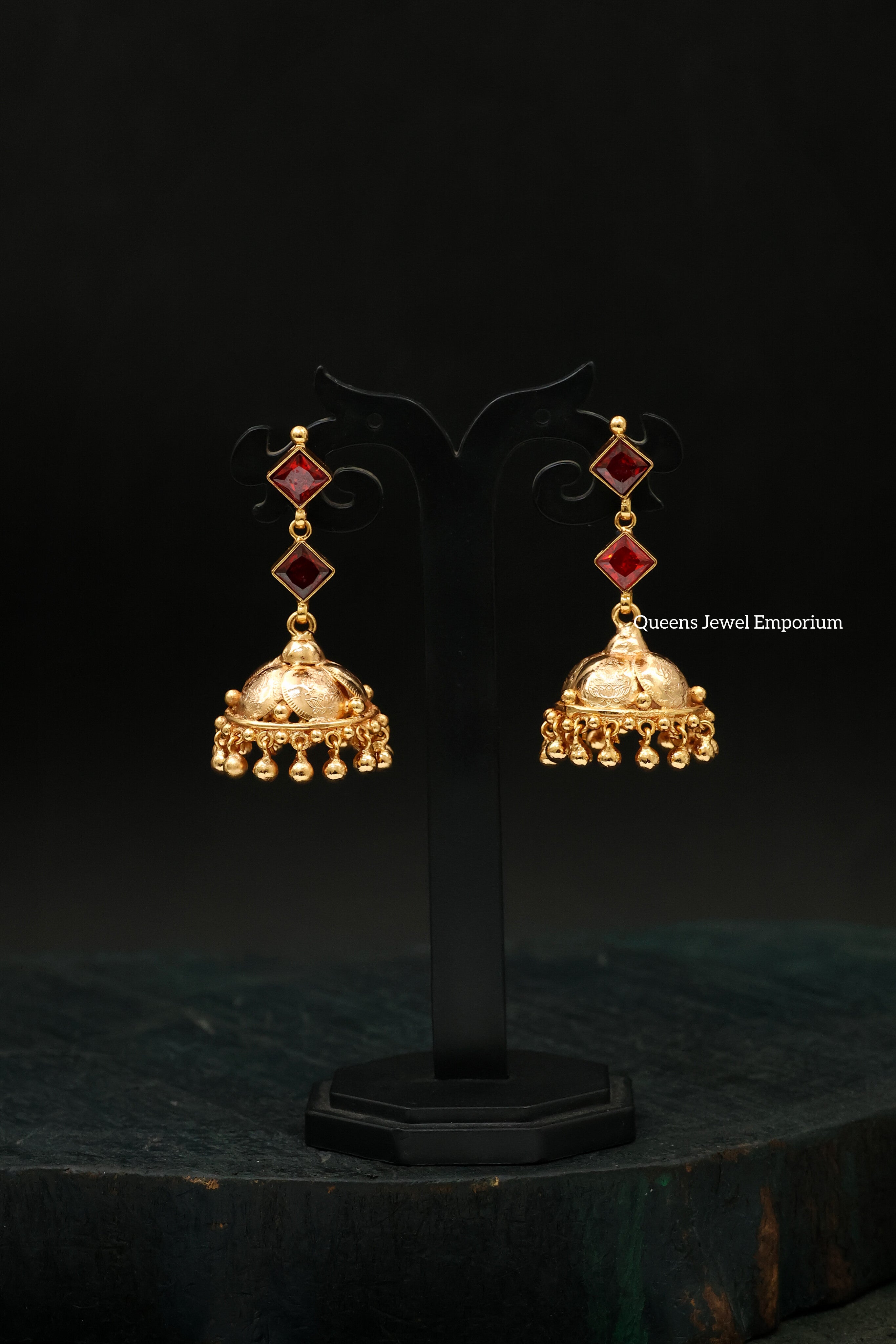 Gomedhaka Jhumka