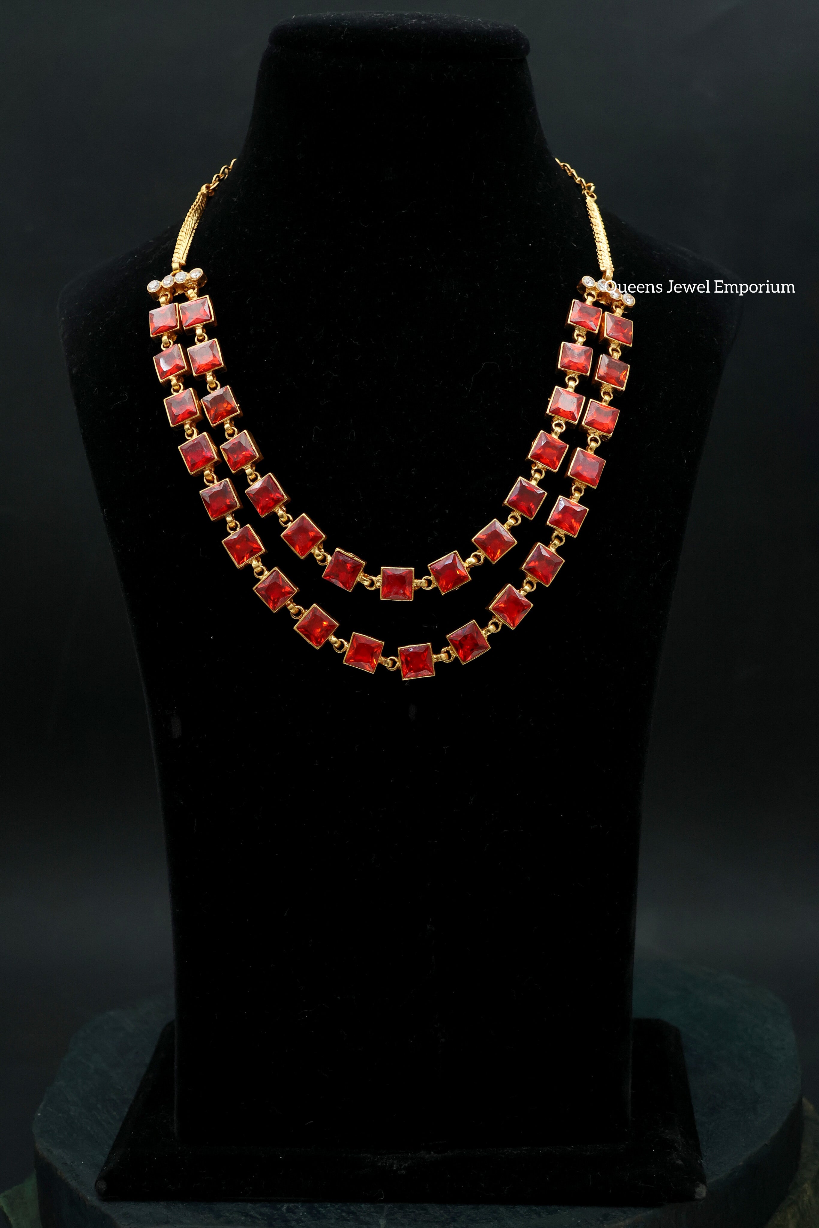 Gomedhaka Step Necklace