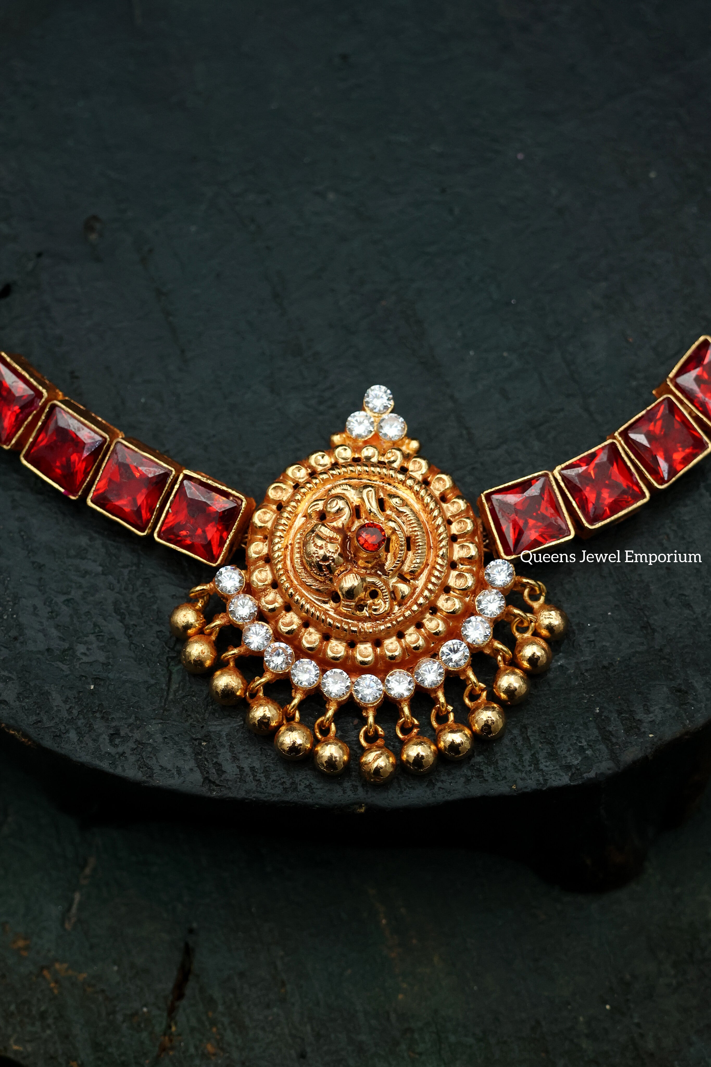 Gomedhaka Choker