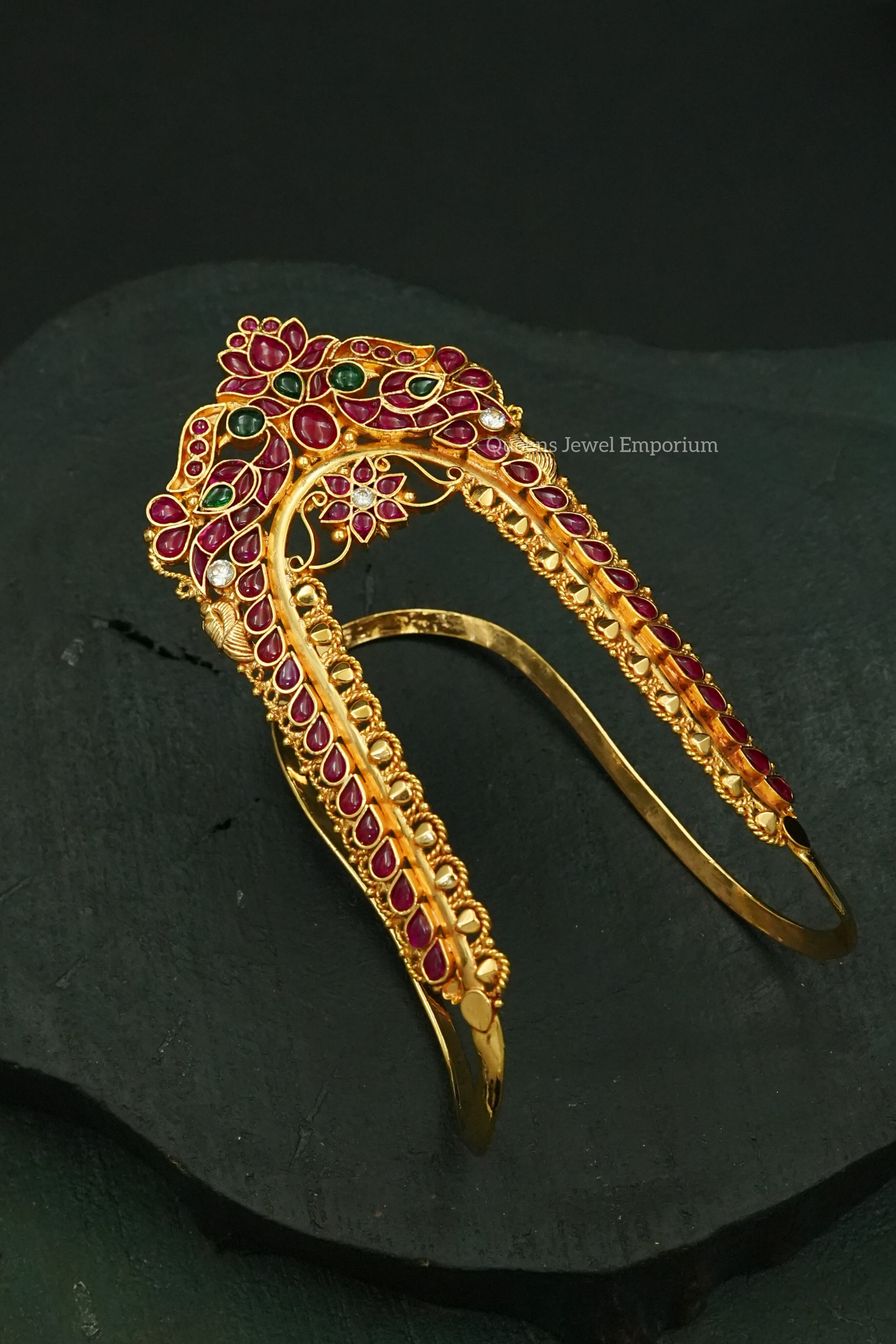 Akilandeswari Vanki