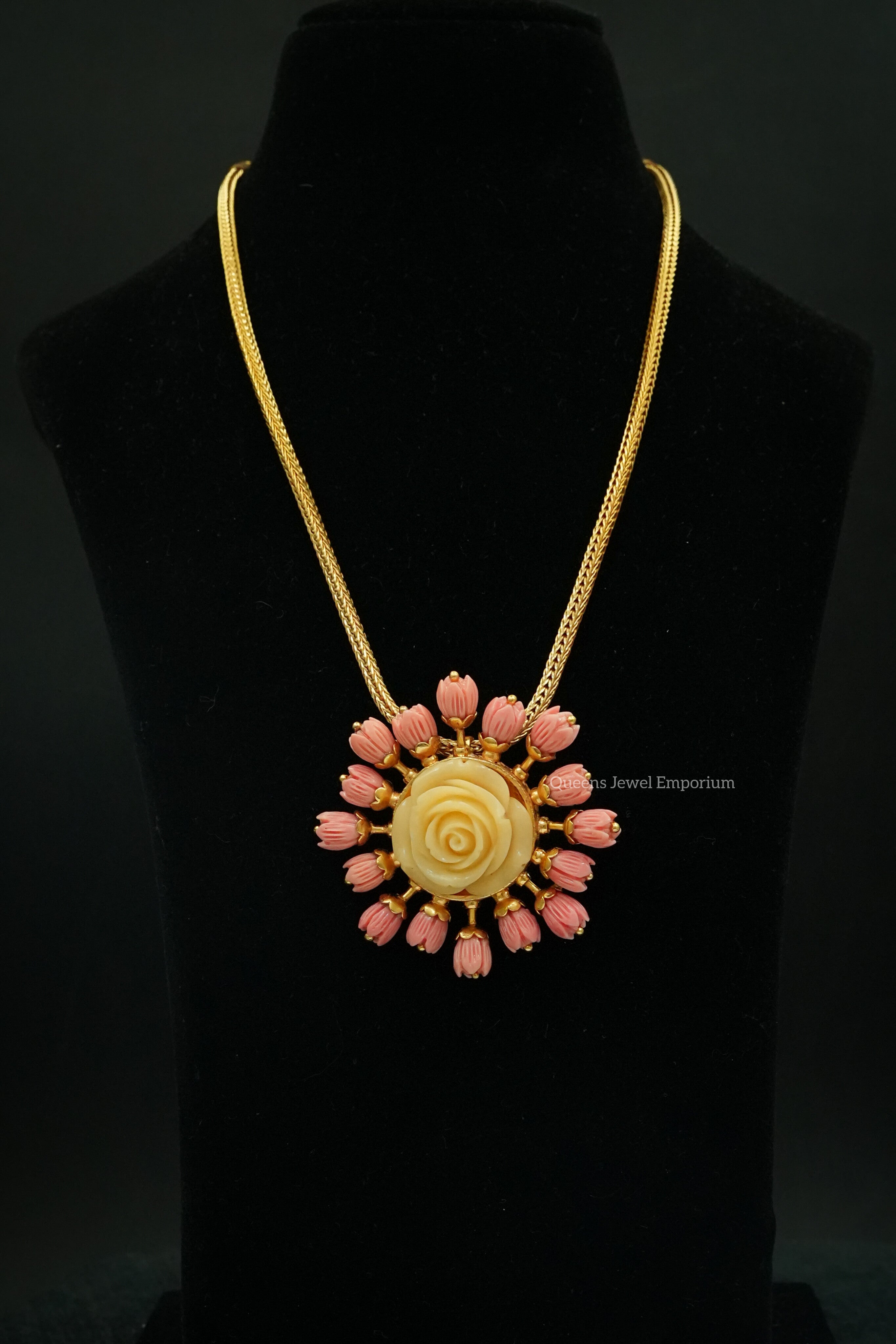 Pavalamalli Coral Pendant