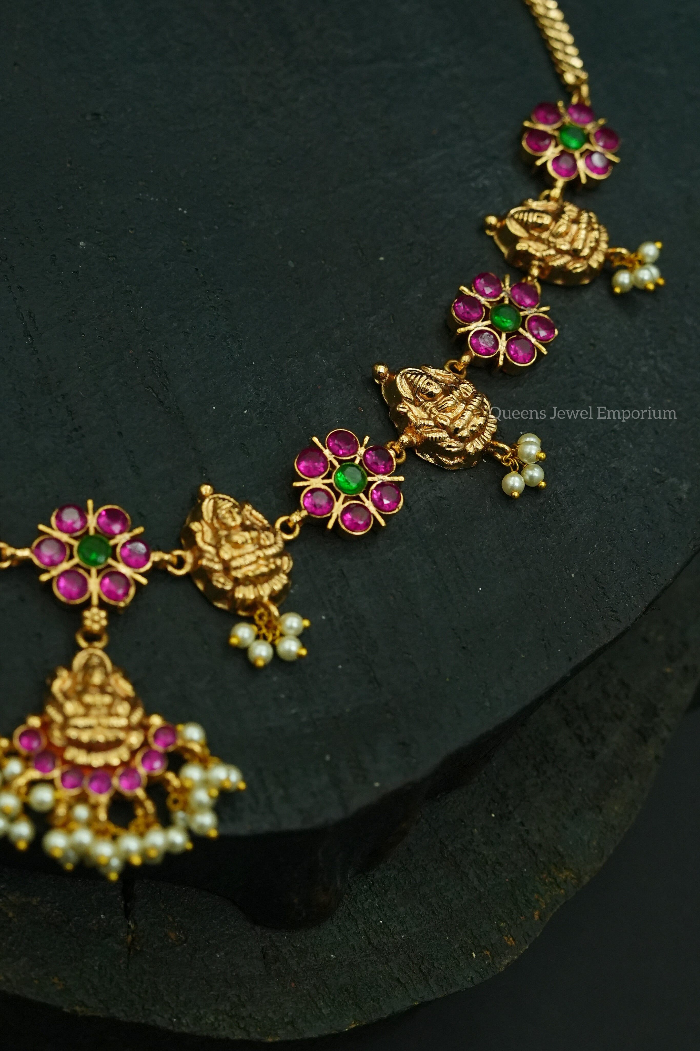Malarchelvi Necklace
