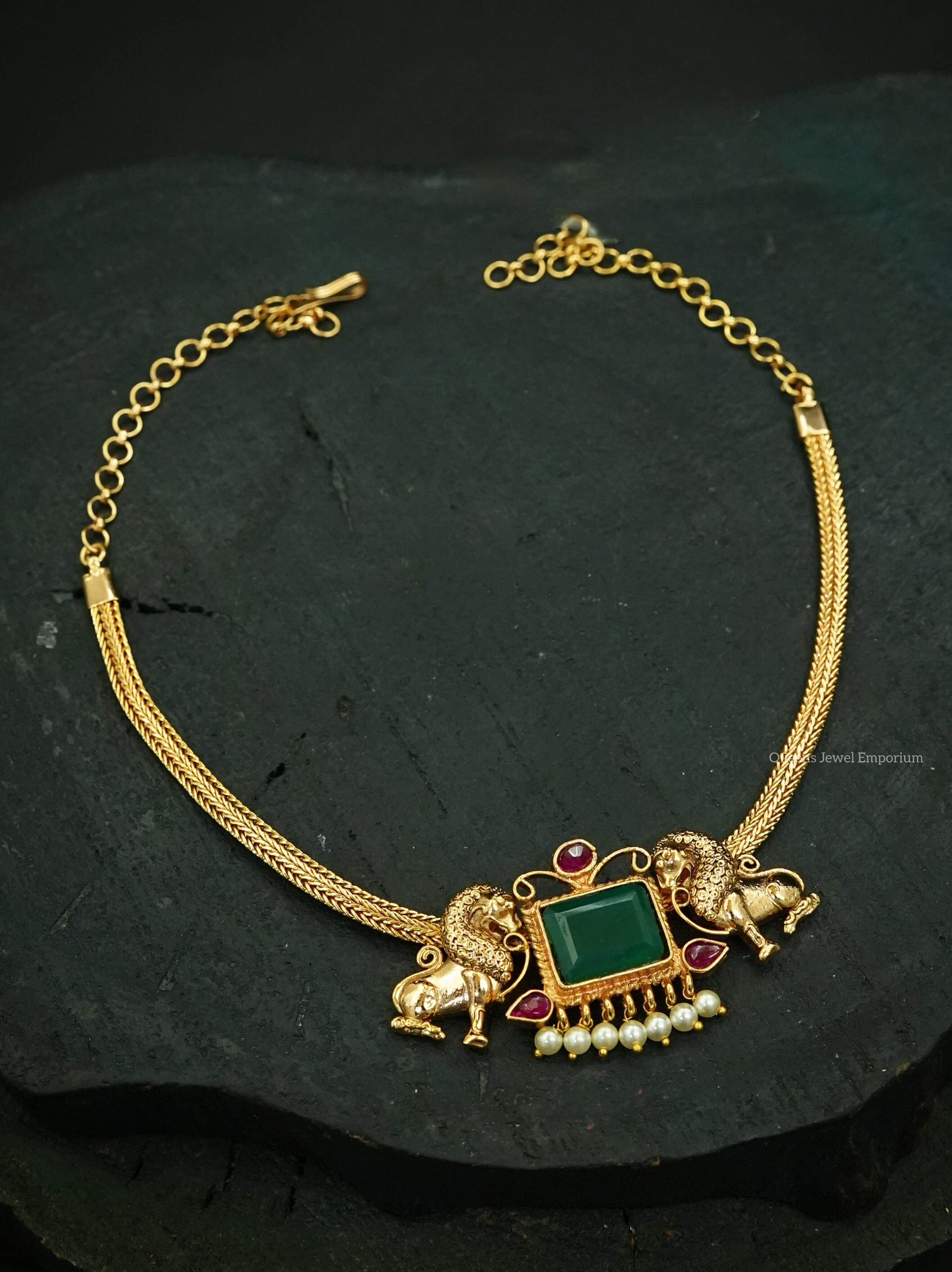 Simhadhara Choker