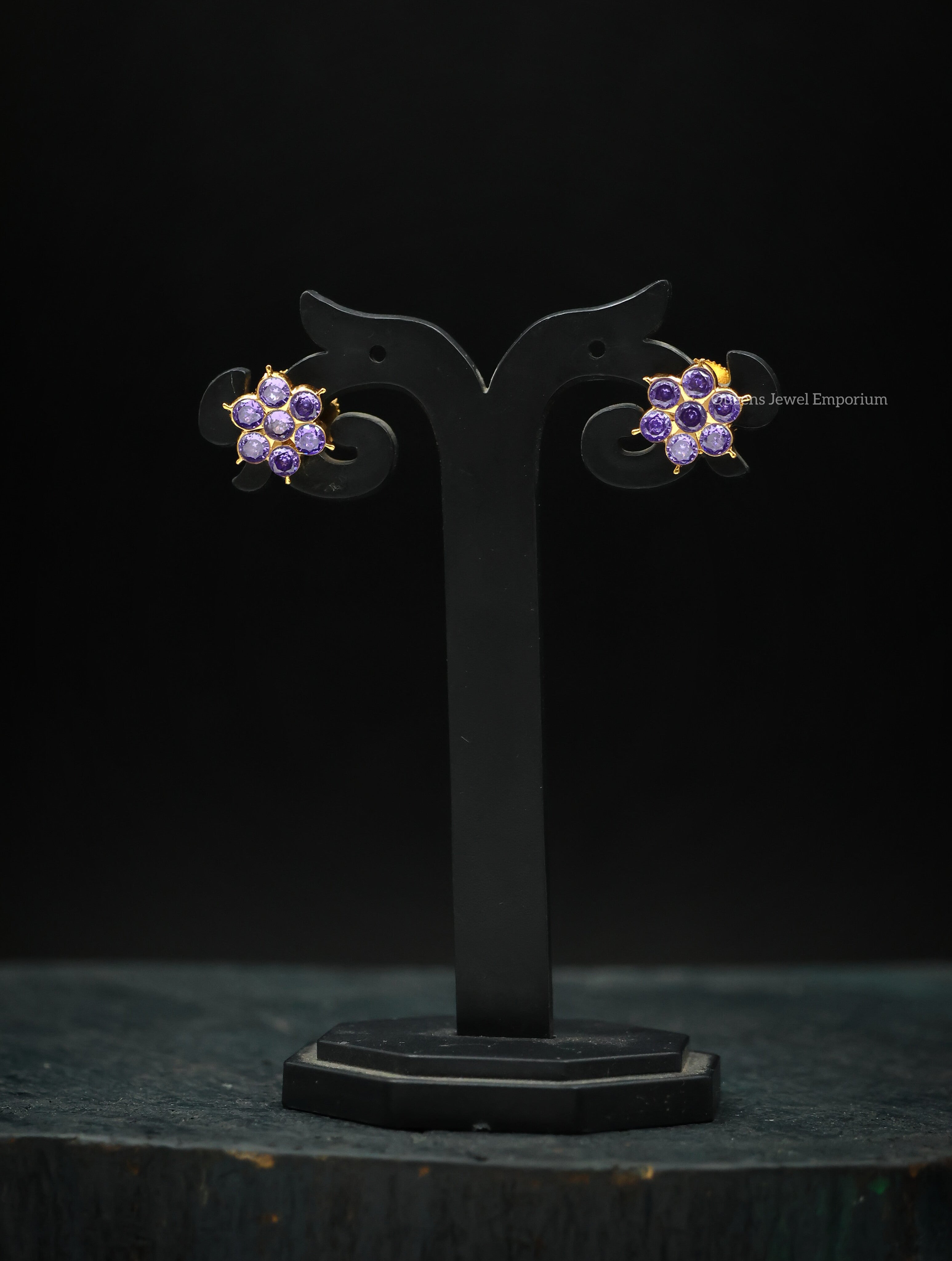 Leela Stud