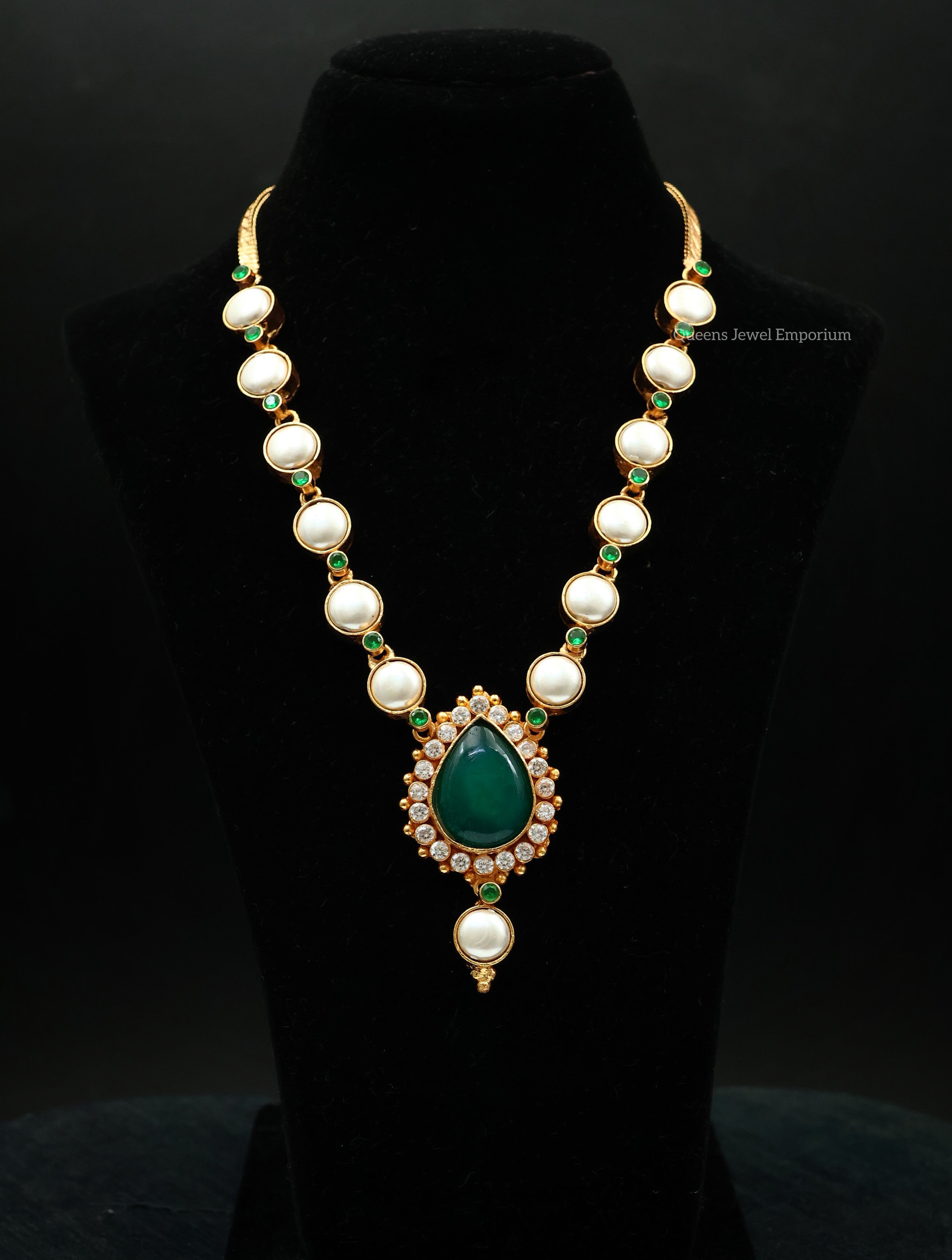Kosalai Pear Necklace - Green