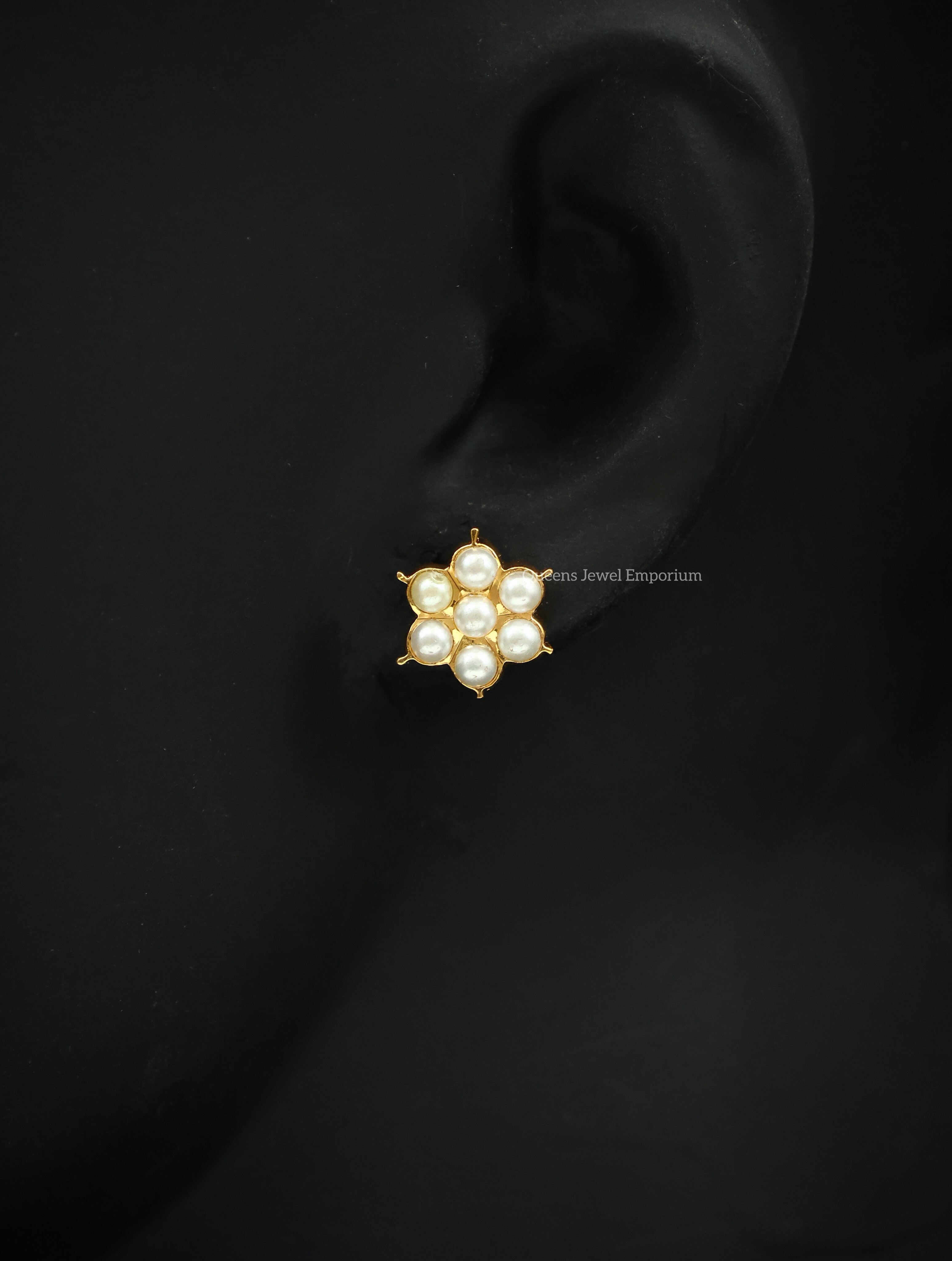 Jothi Stud - Pearl