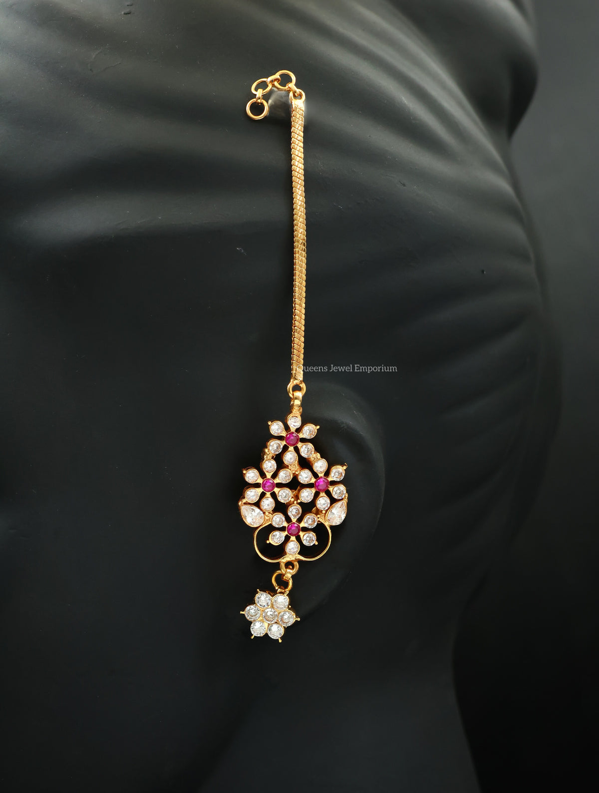 Agalya Zircon Ear Mattal