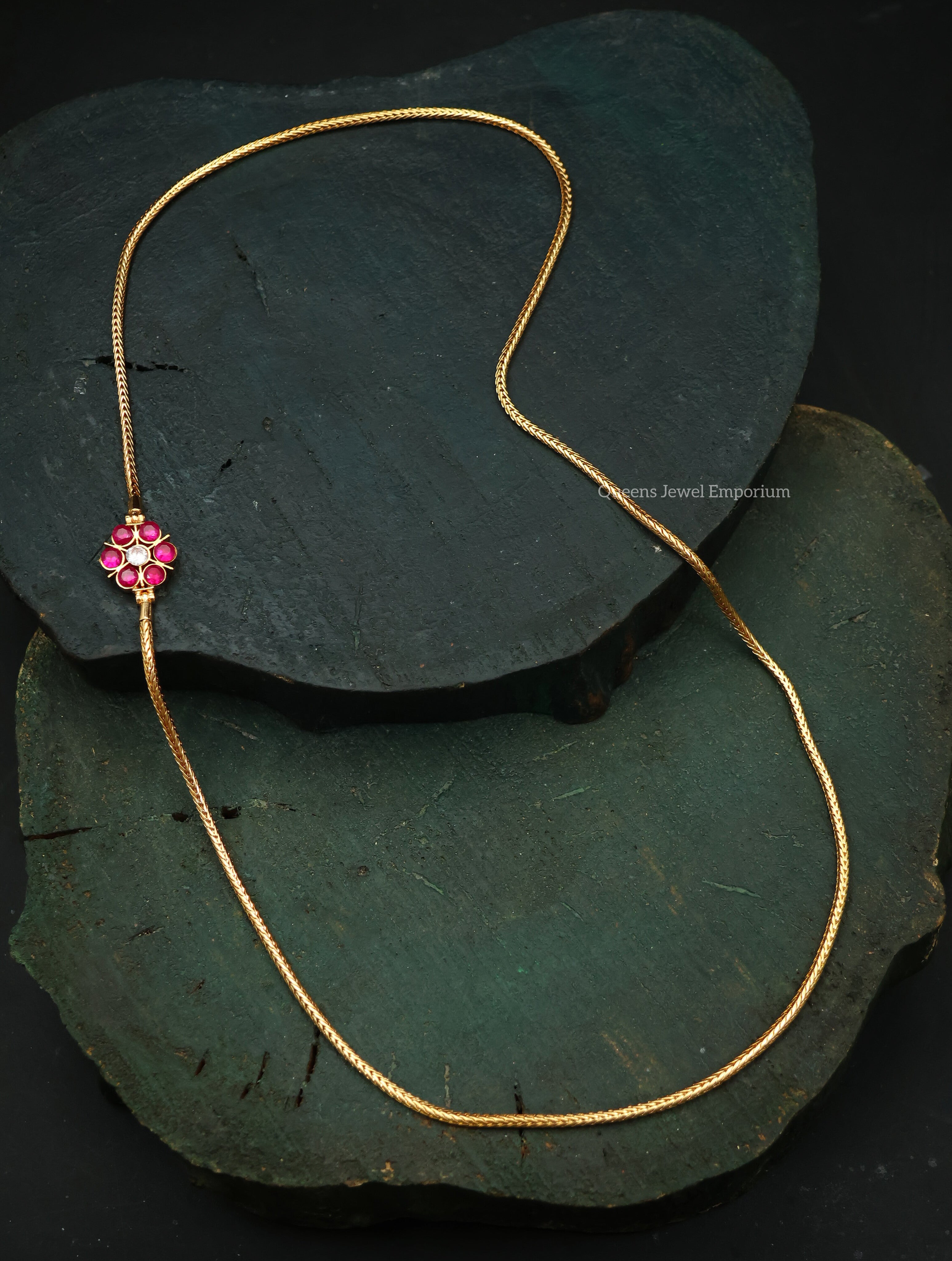 Nandhini Mugappu Chain