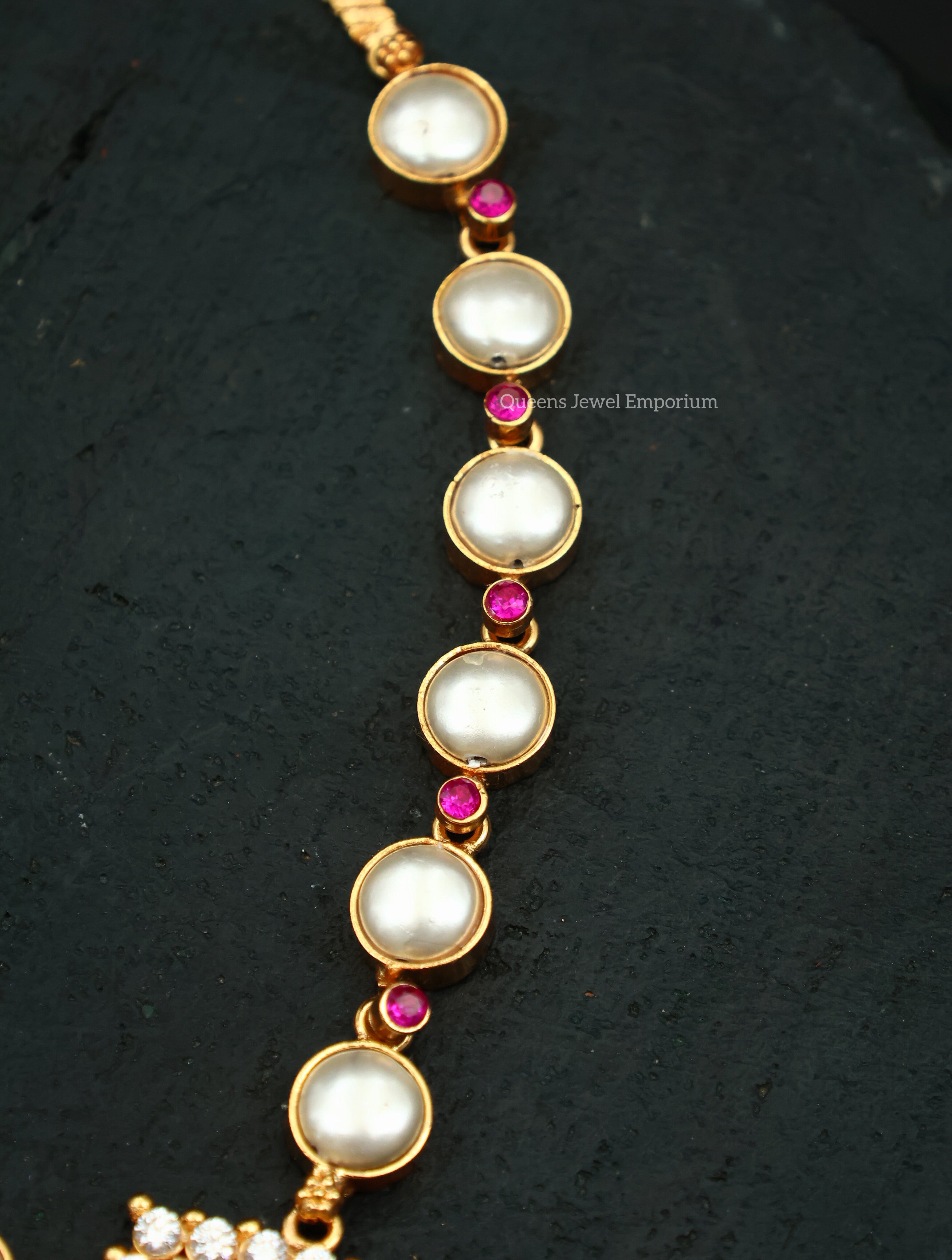 Kosalai Pear Necklace - Maroon