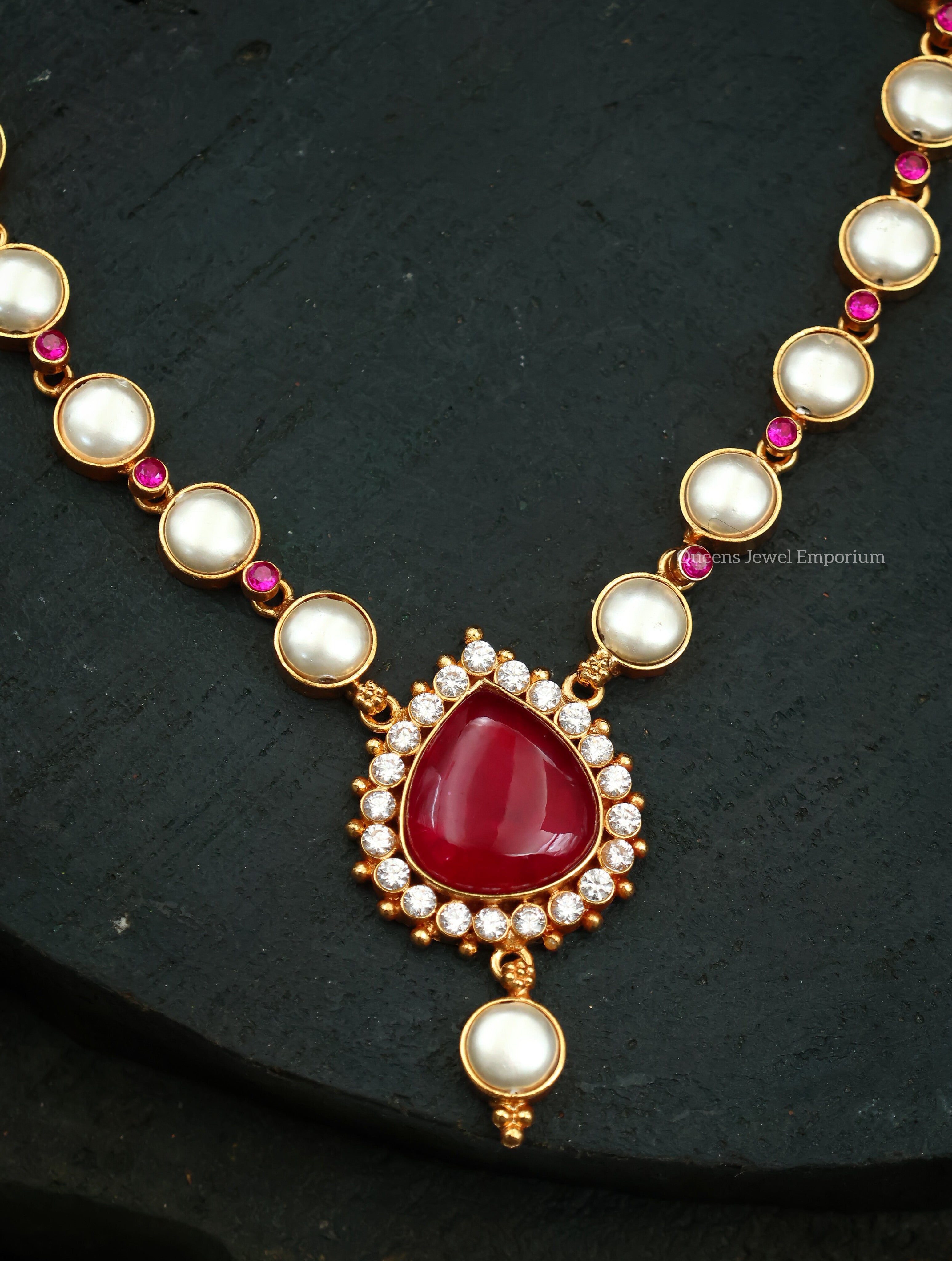 Kosalai Pear Necklace - Maroon