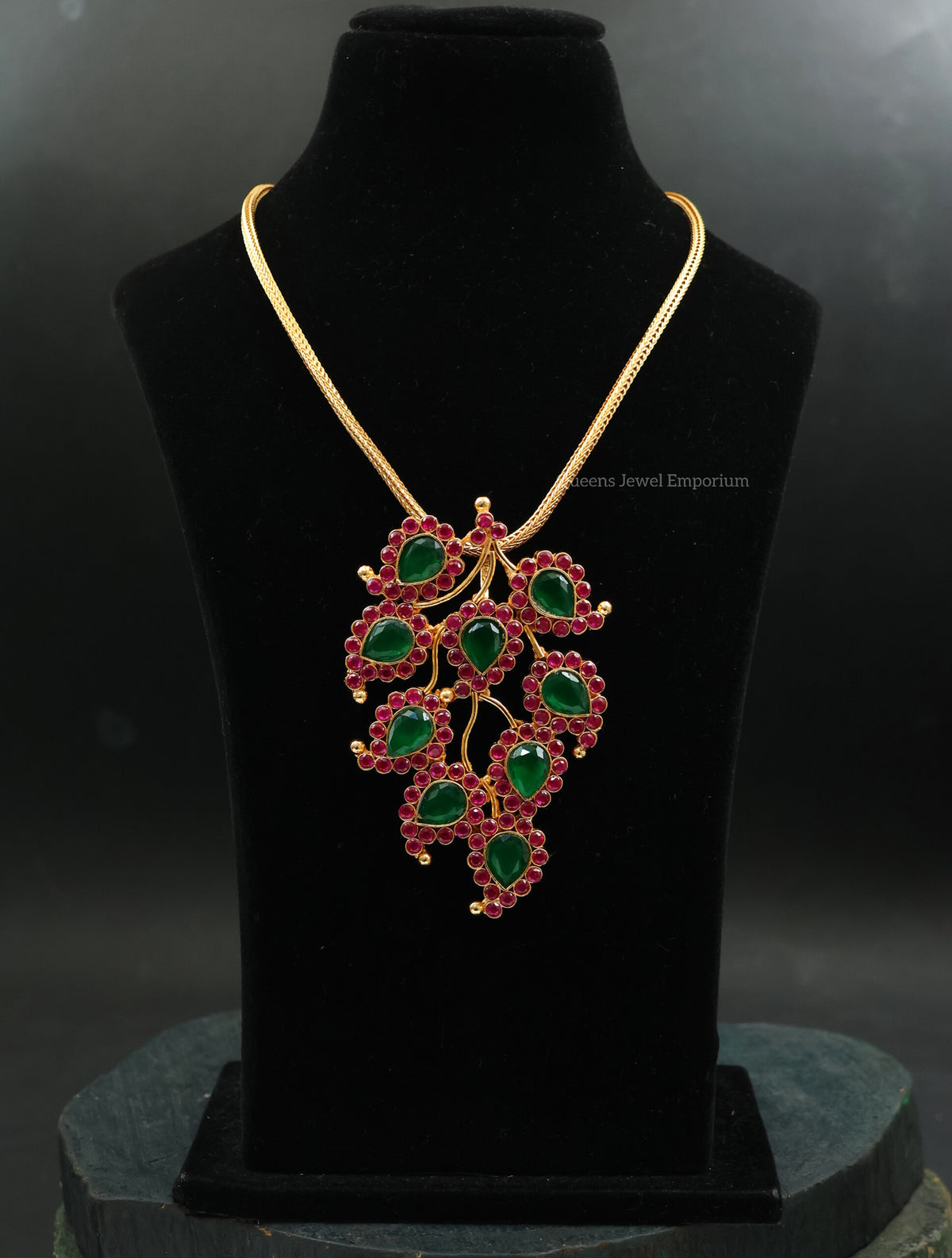 Dhanyali Pendant - Green