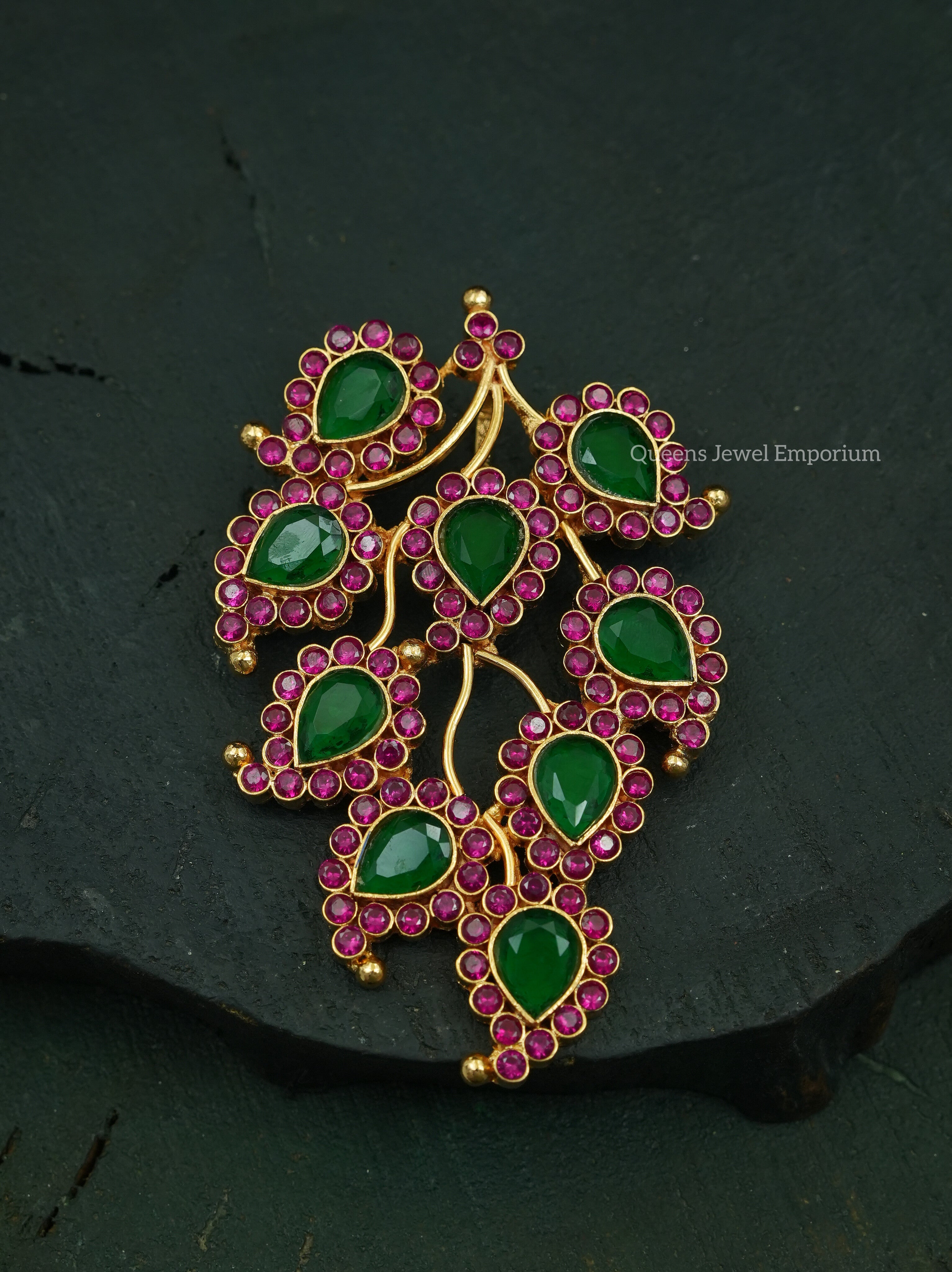 Dhanyali Pendant - Green
