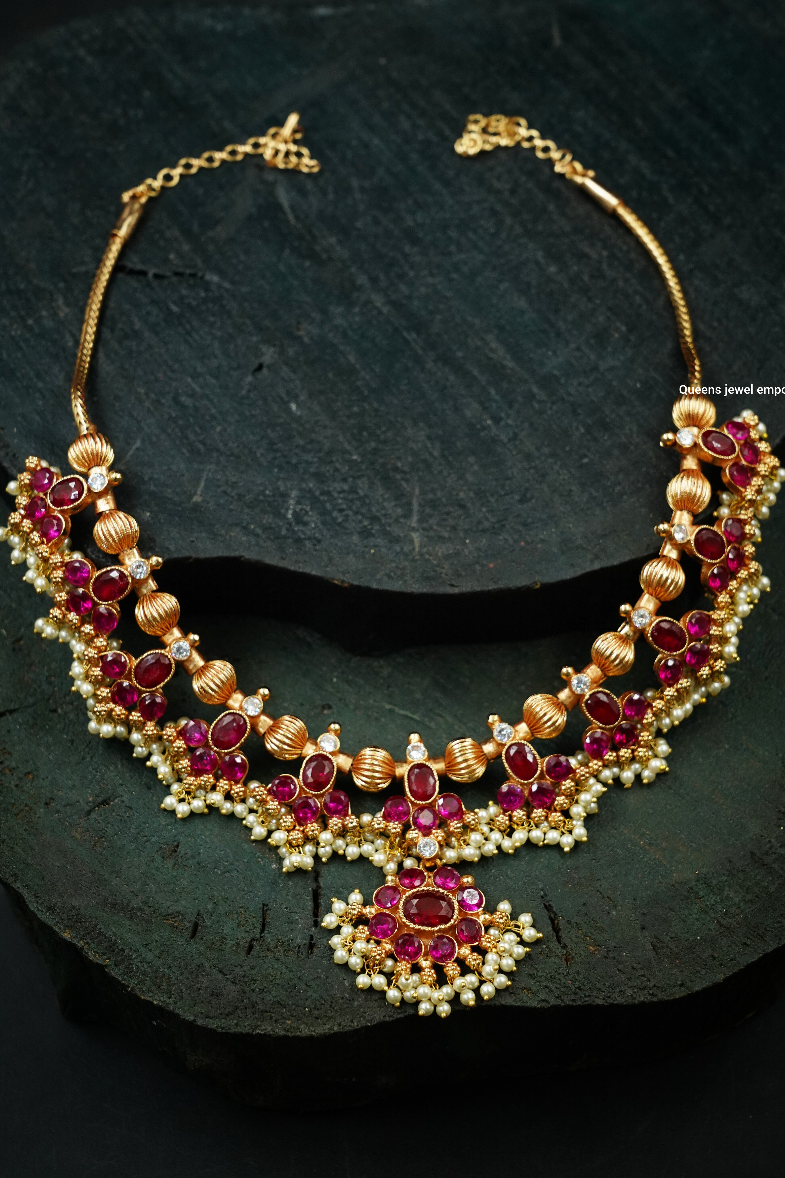 Aaravi Balaji Pink Necklace