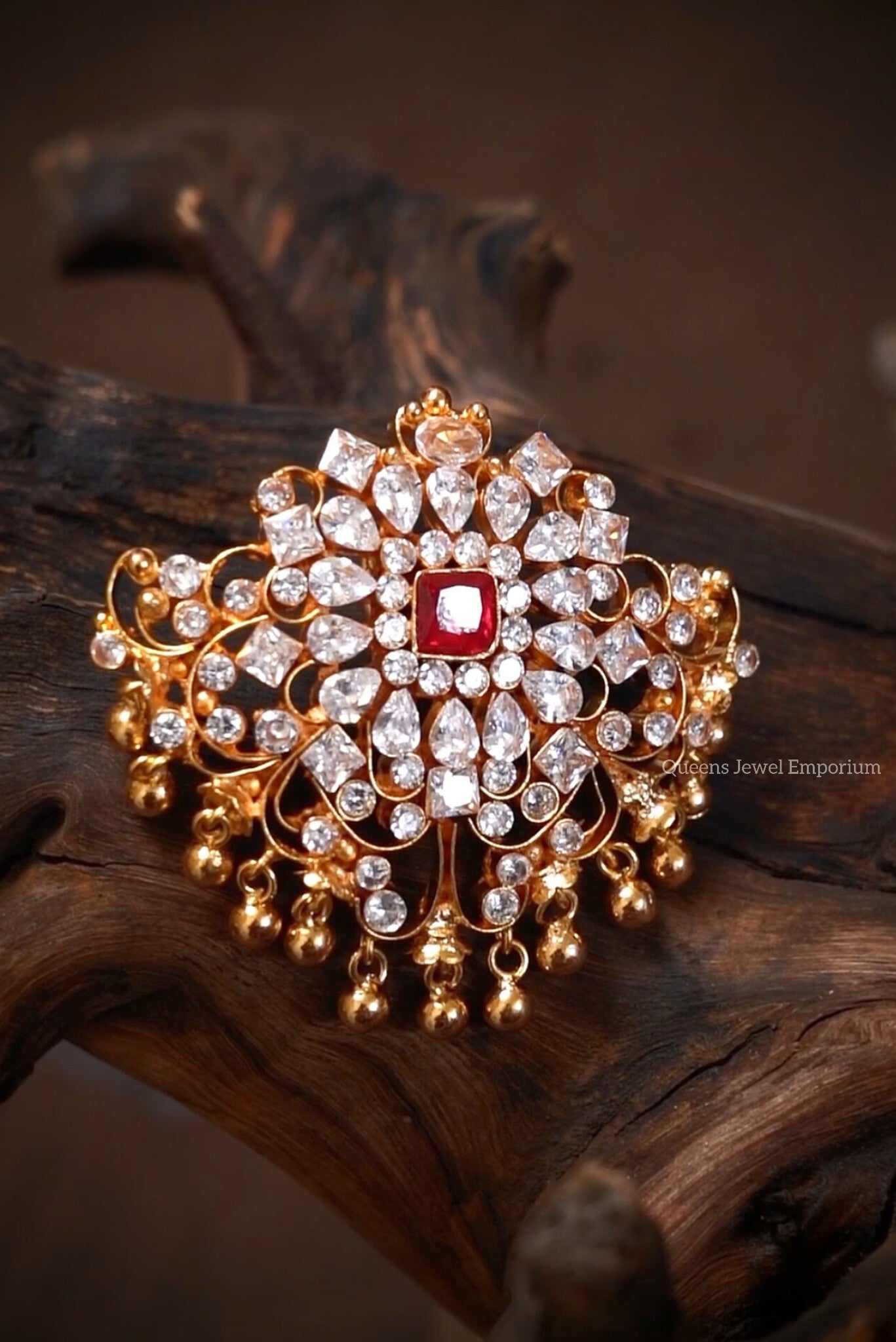 Abarna Pendant
