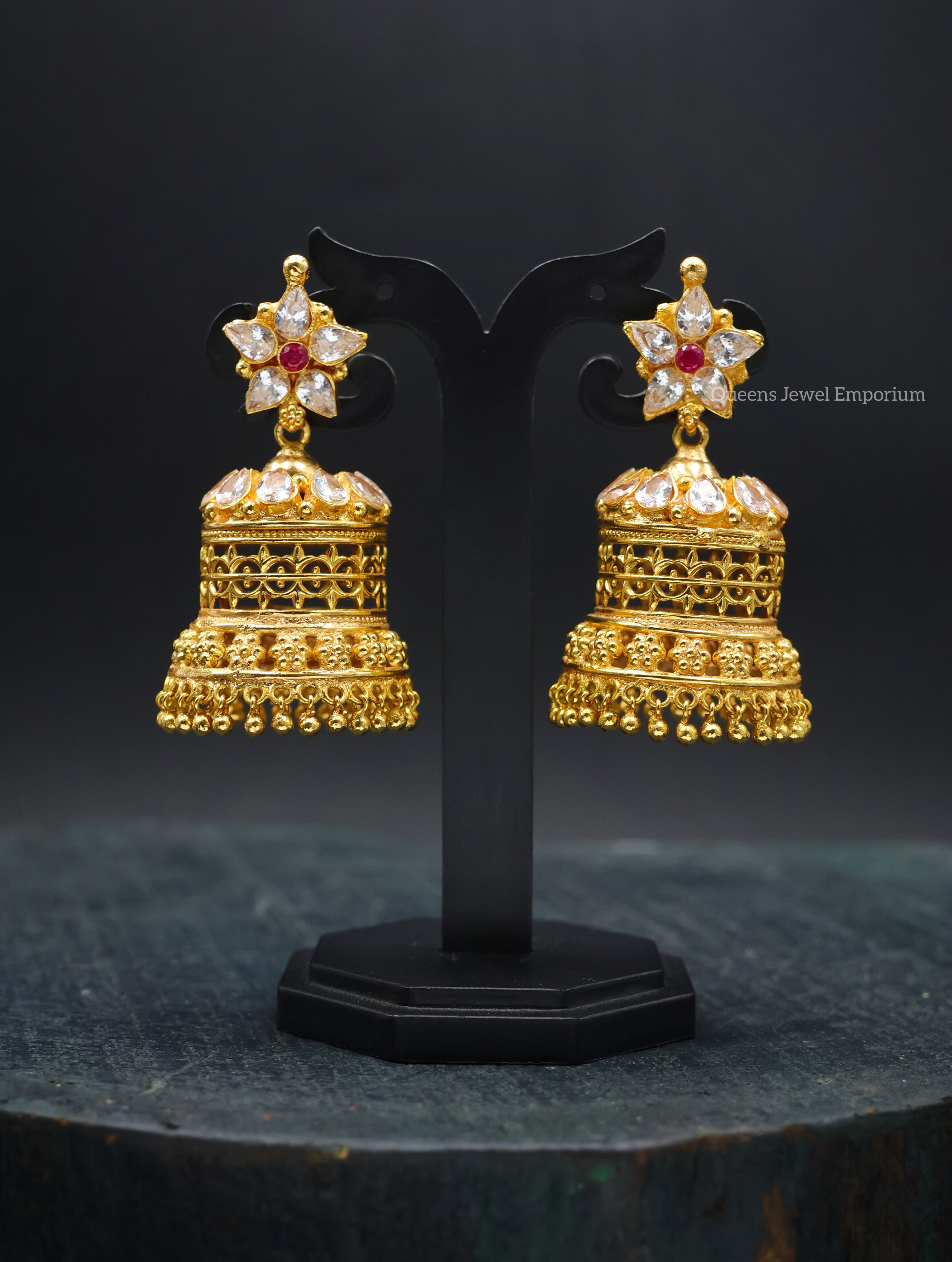 Sumangali Jhumka