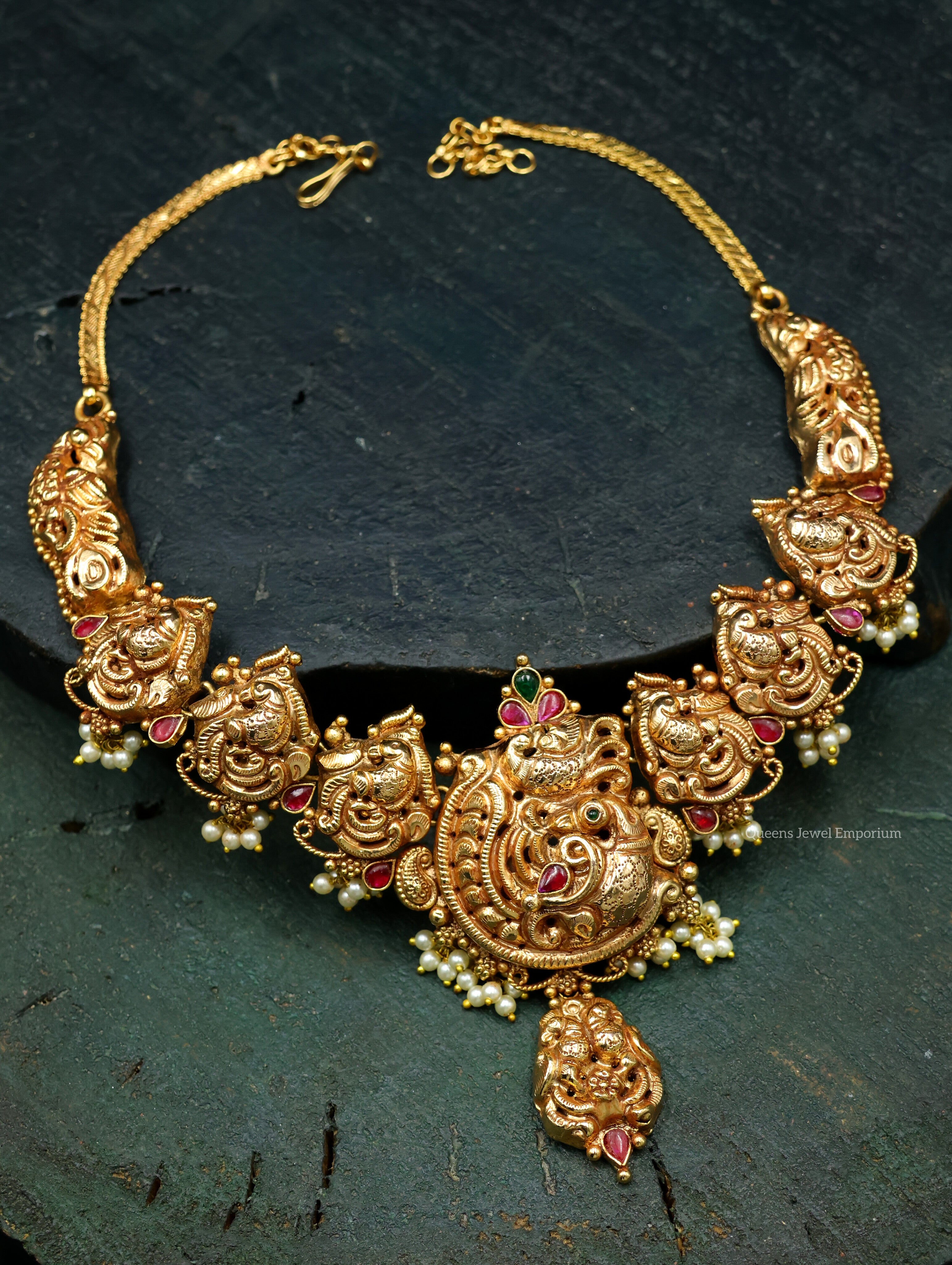 Ponmayuri Necklace