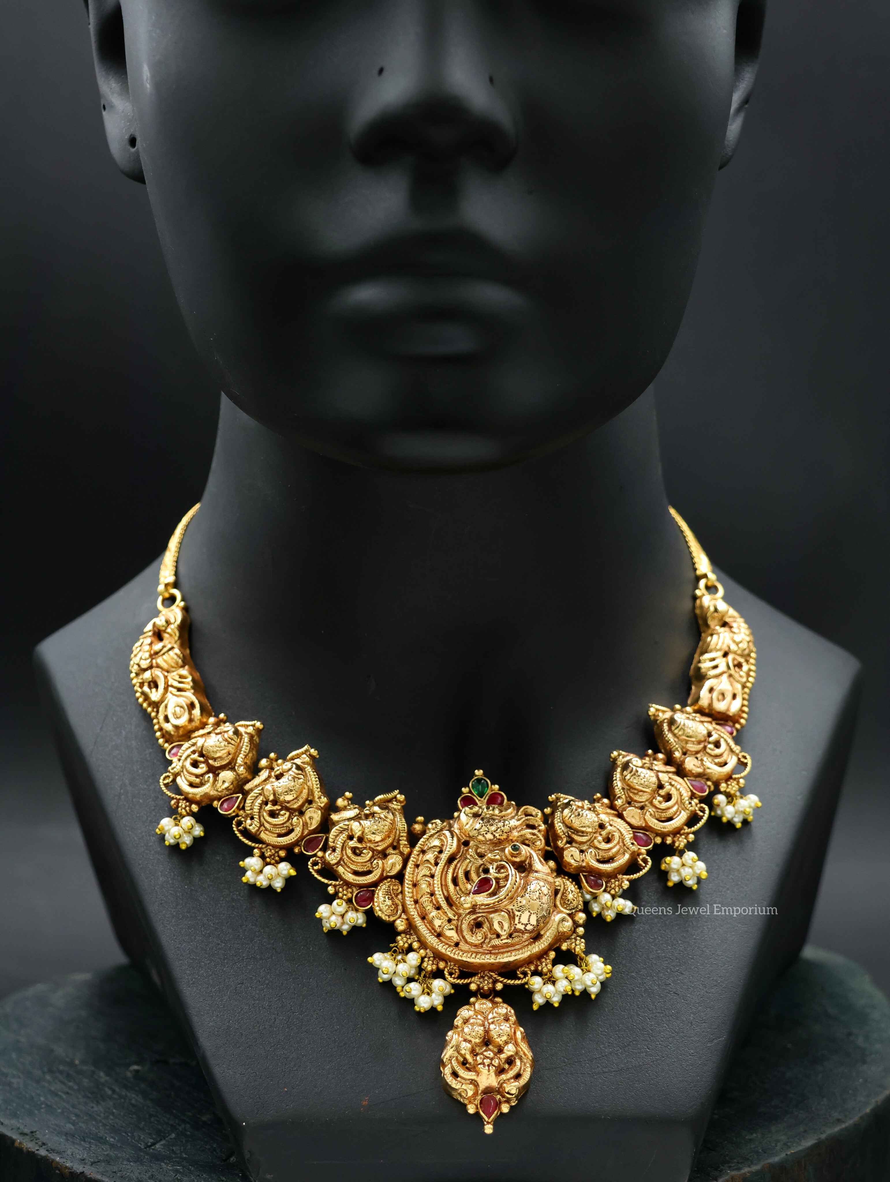 Ponmayuri Necklace