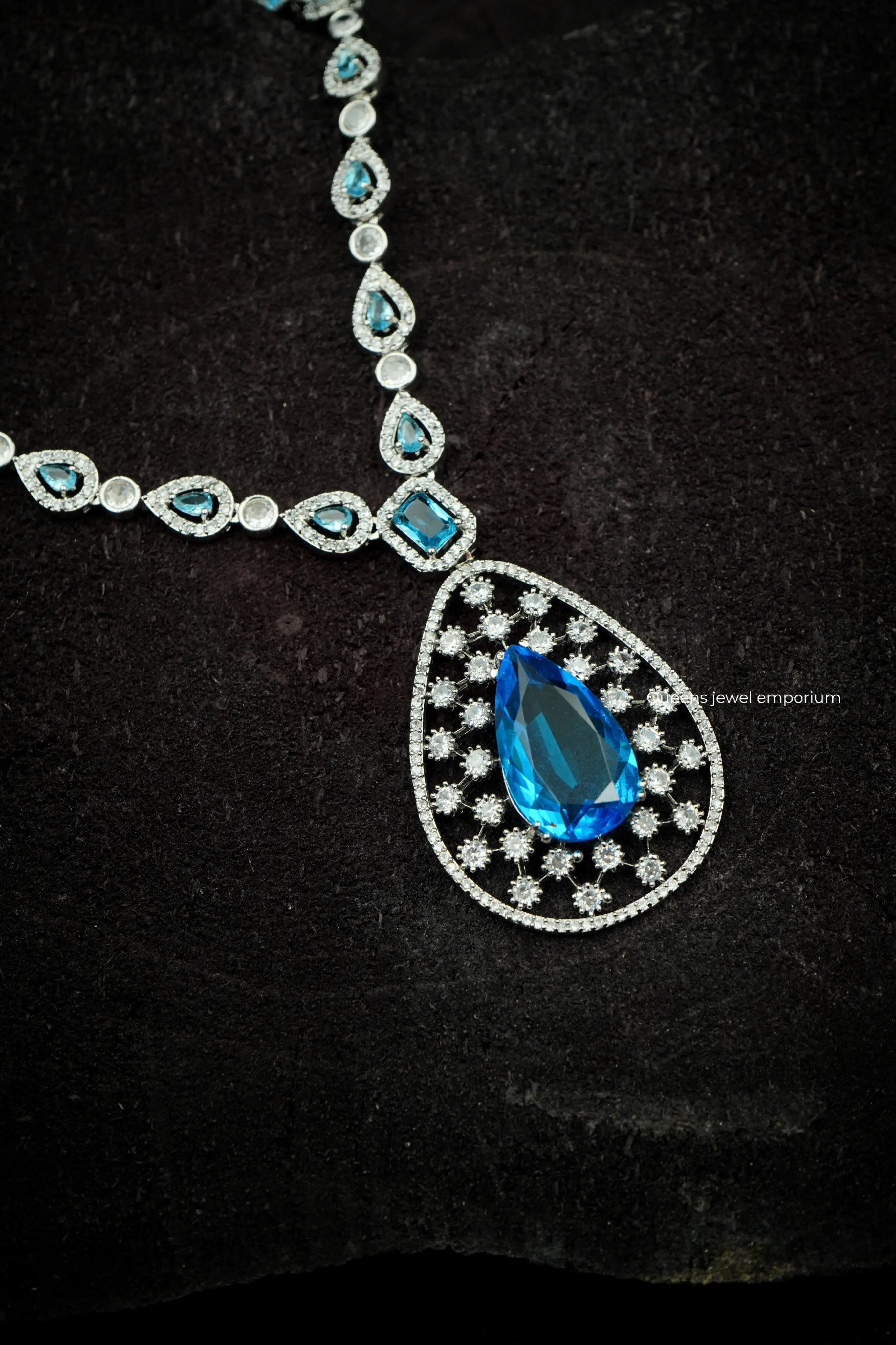 JHANVIKA NECKLACE - Queens Jewel Emporium
