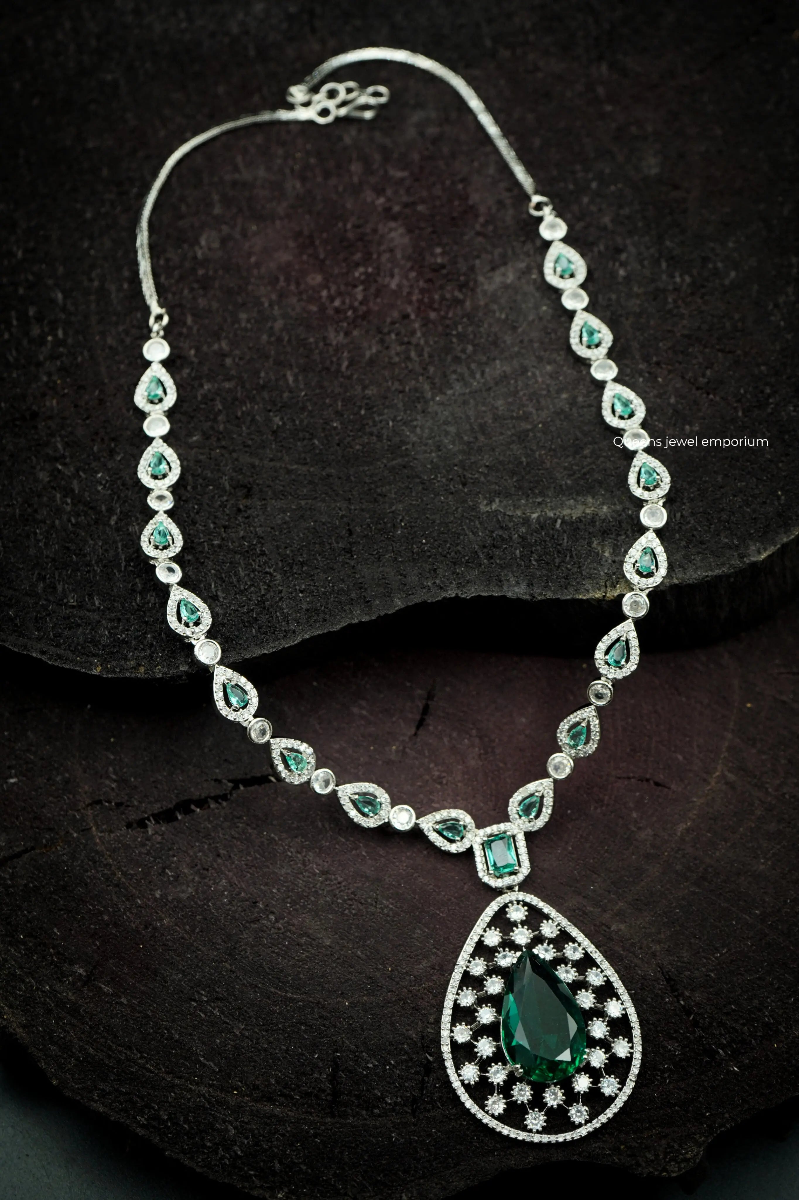 JHANVIKA NECKLACE - Queens Jewel Emporium