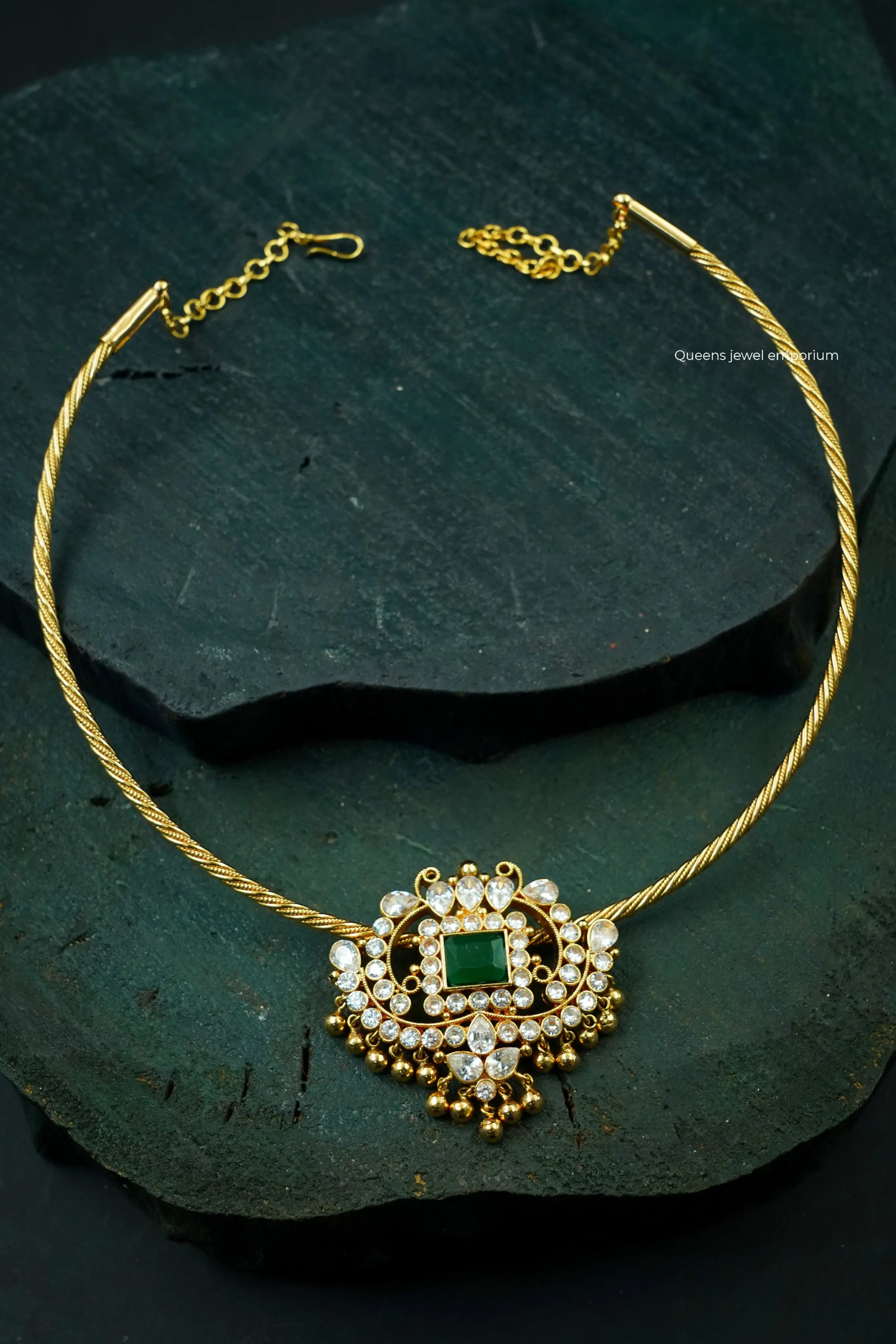 Janaki Hasli Necklace Queens_aadi