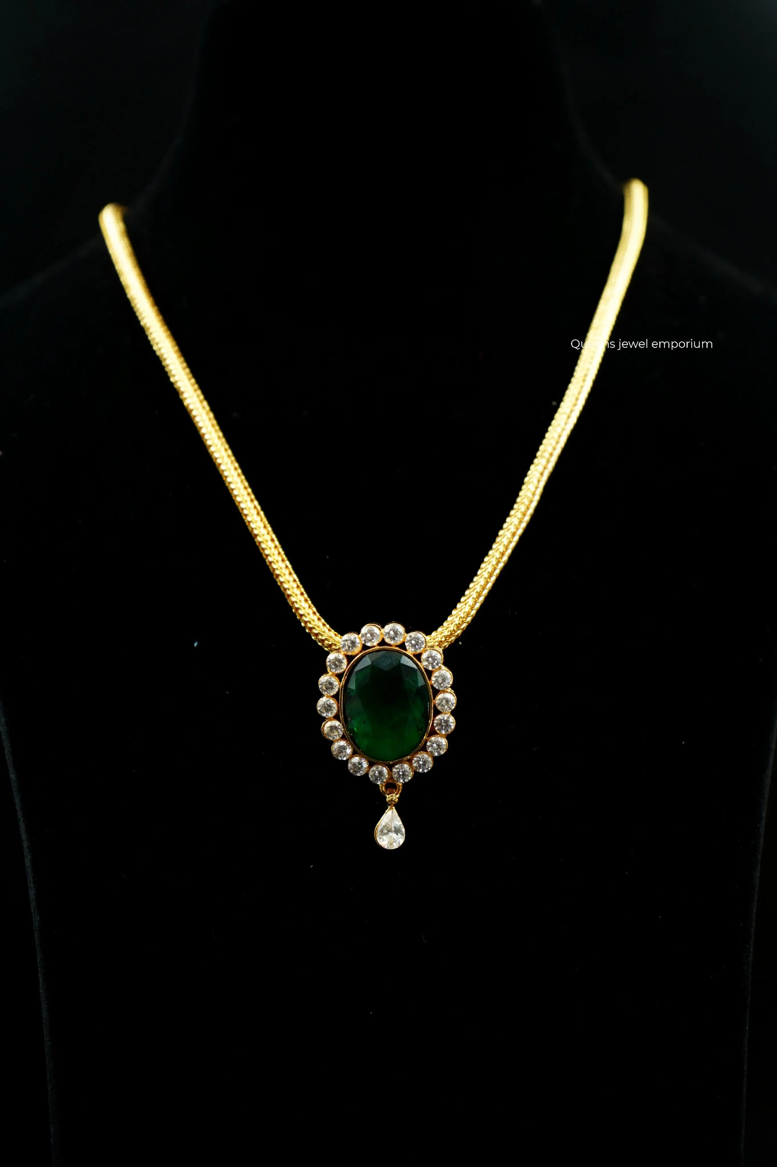 Karnika Pendant Green