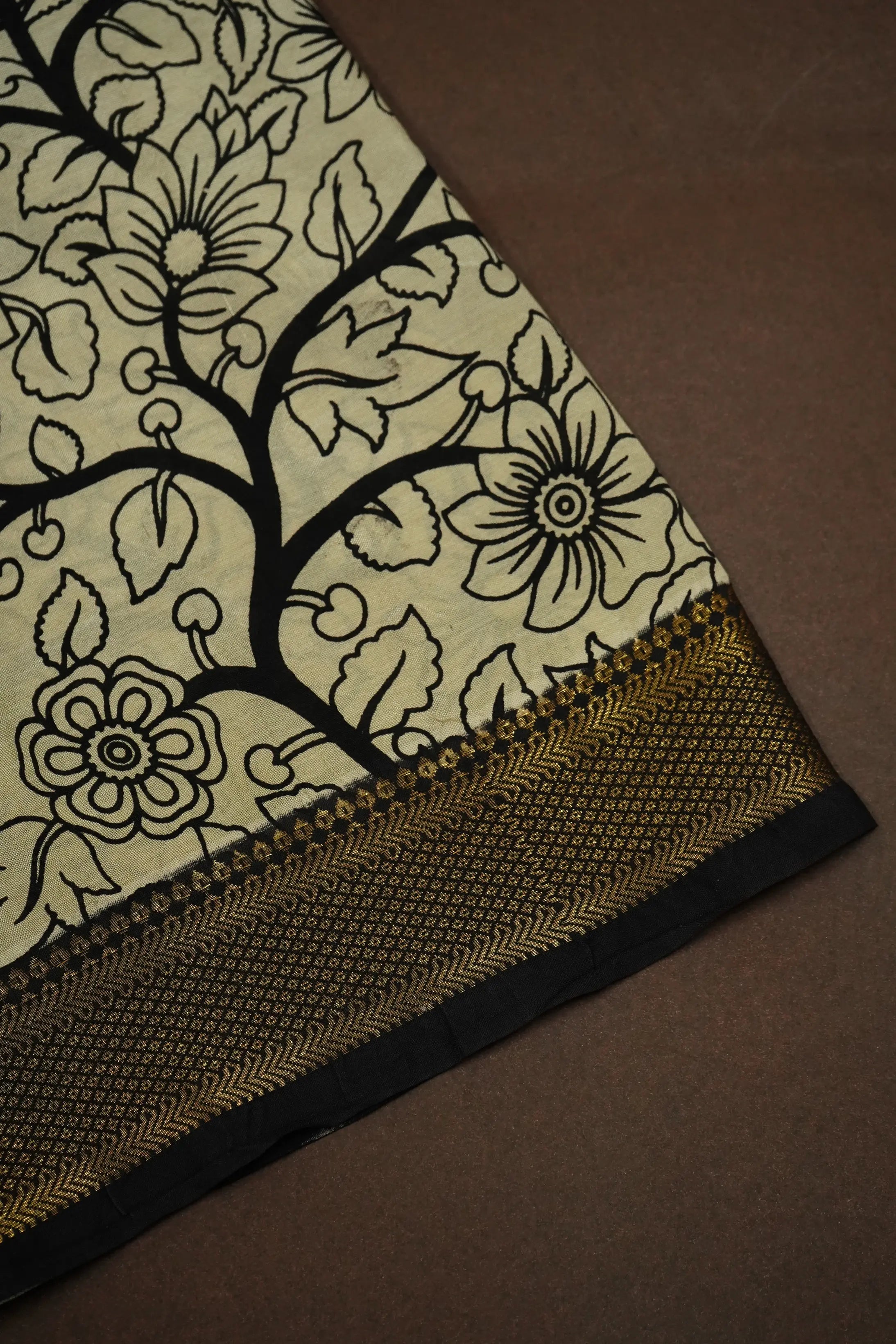 LIGHT MAROON WITH BRIGHT GREY MANGALGIRL SAREE - Queens Jewel Emporium