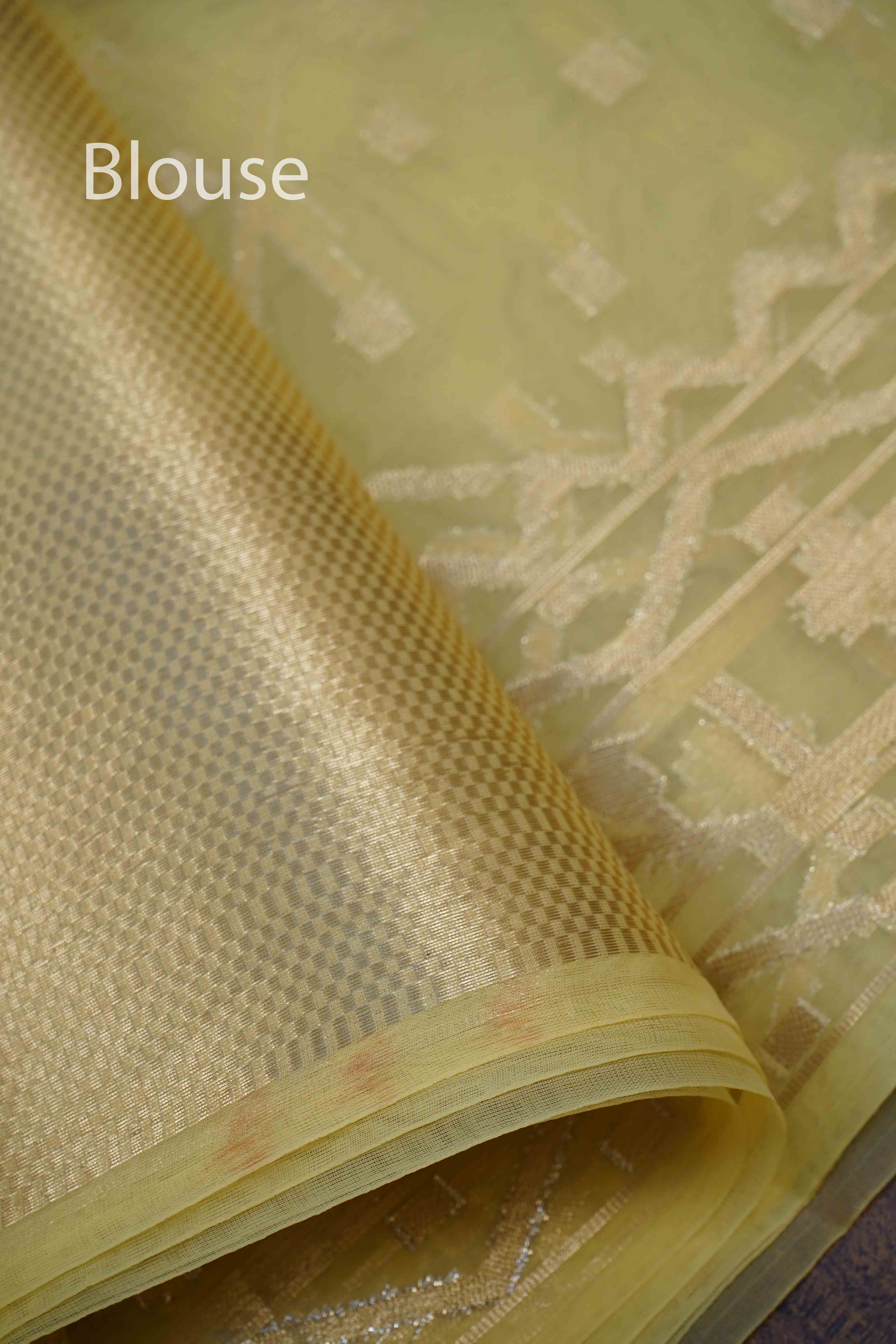 LIGHT OLIVE YELLOW MUSLIN JAMDANI SAREE - Queens Jewel Emporium