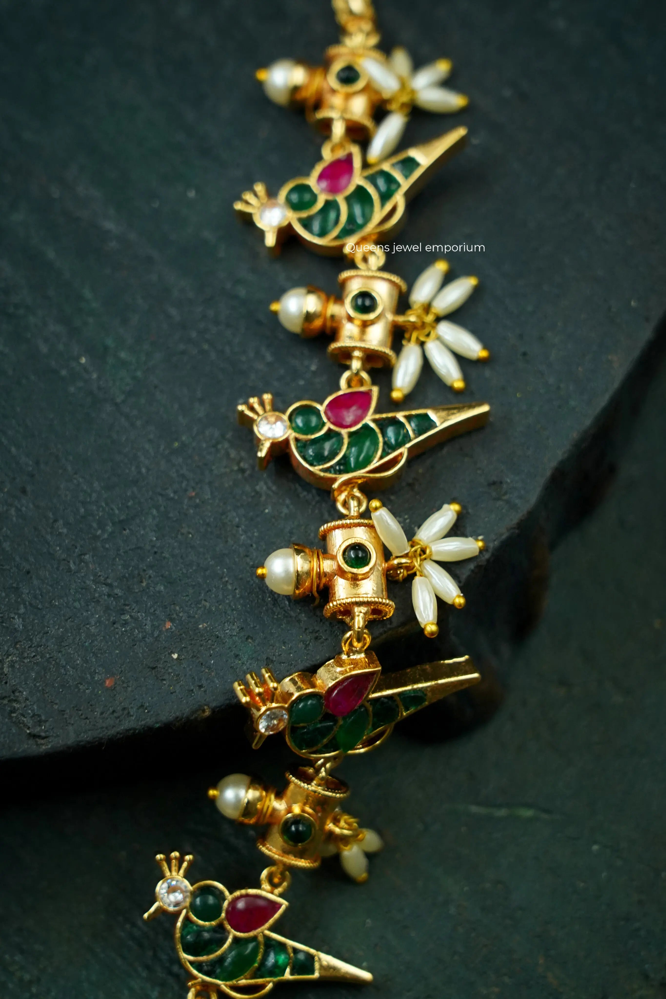 Lalitha parrot necklace Queens_aadi