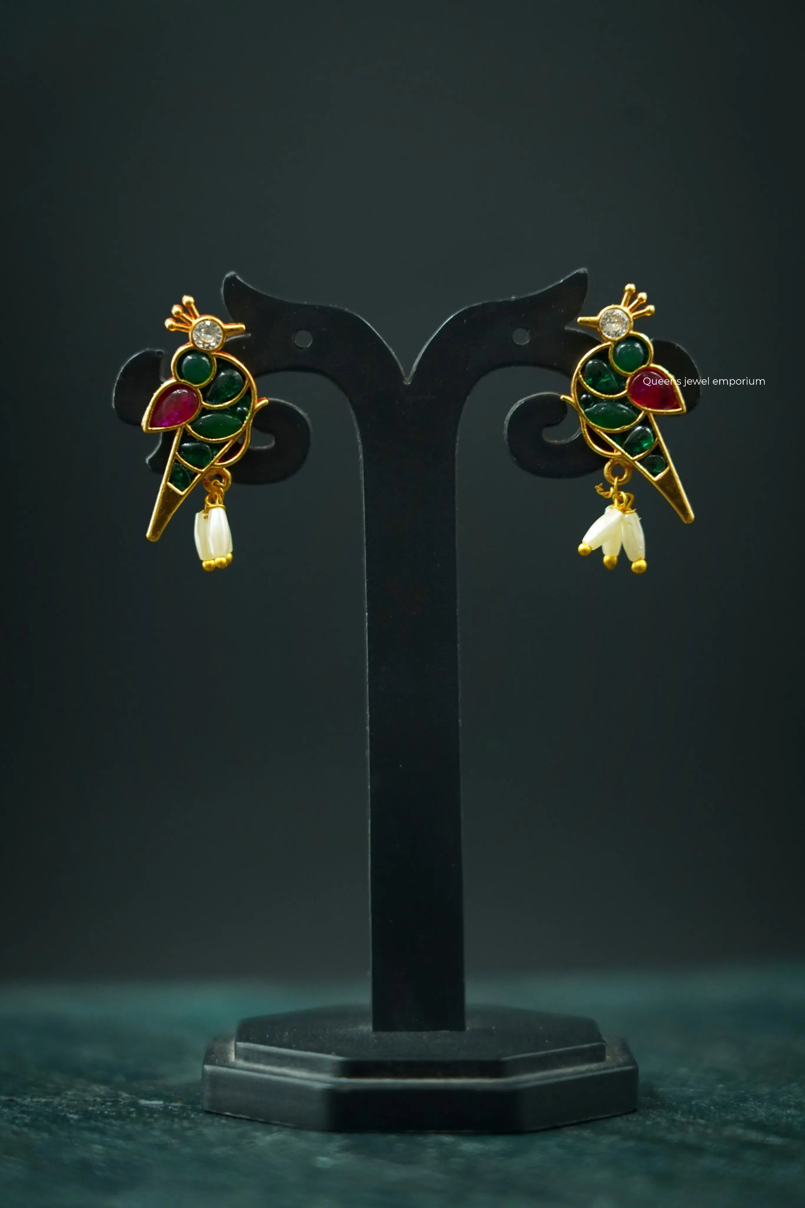 Lalitha parrot necklace Queens_aadi