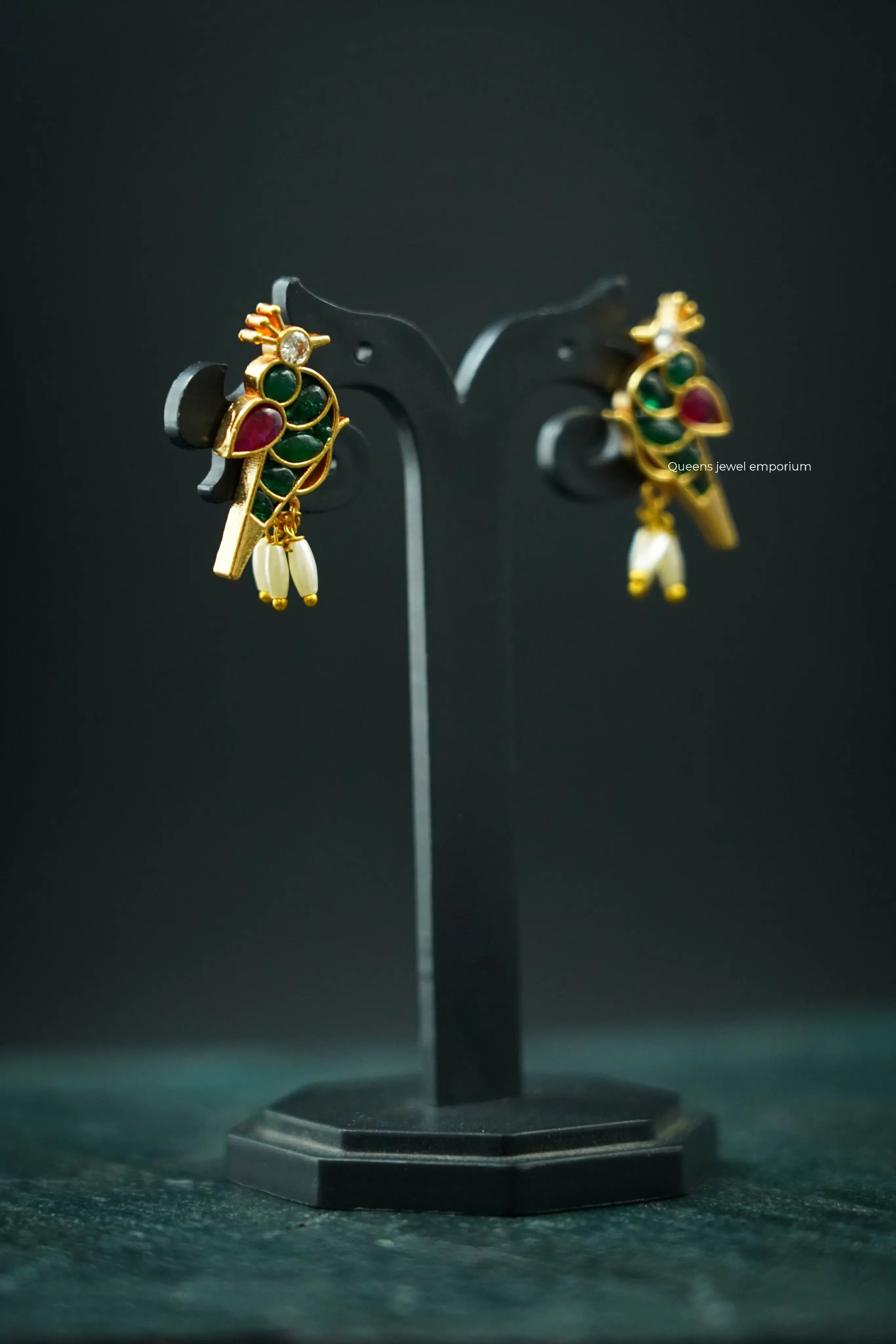 Lalitha parrot necklace Queens_aadi