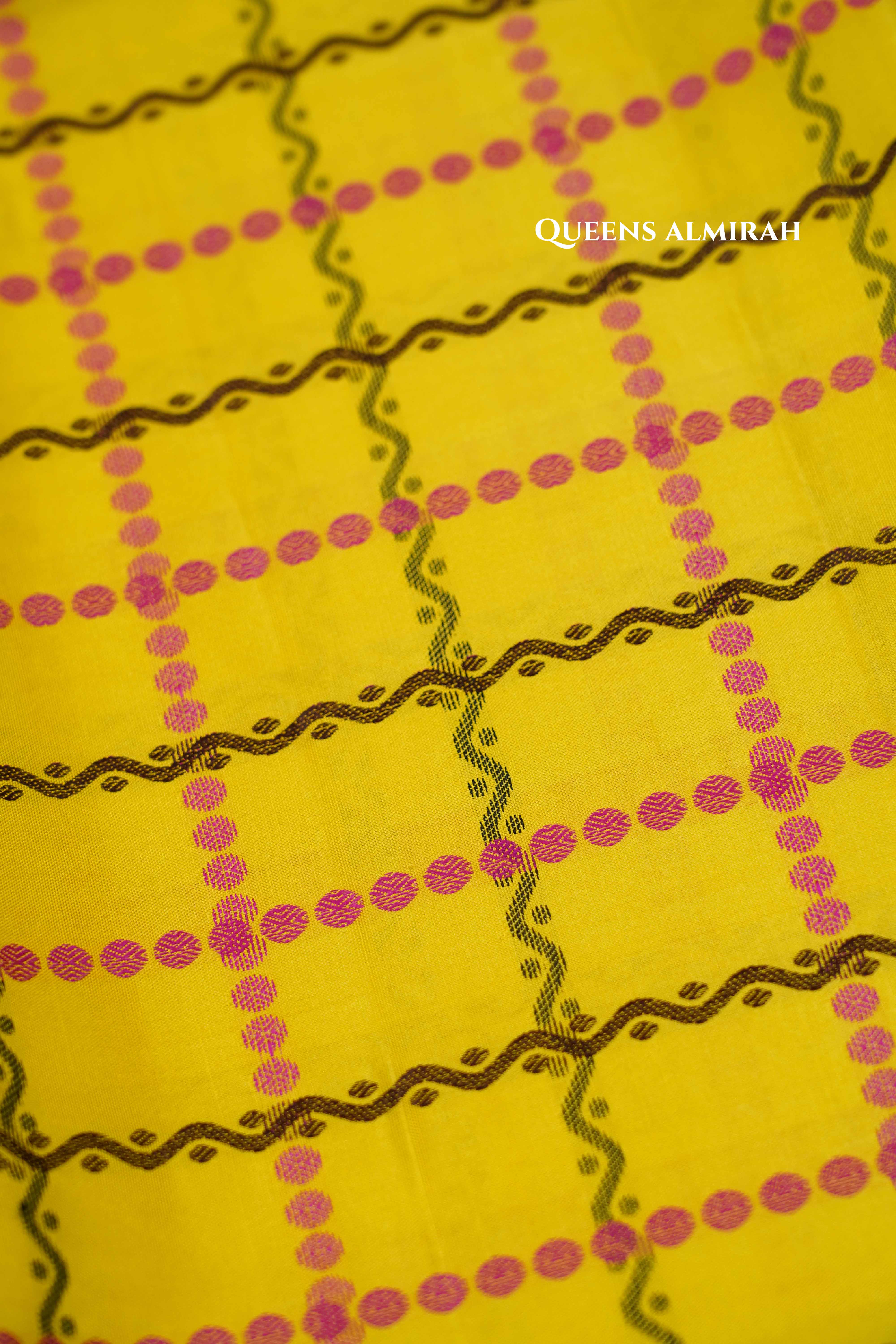Lemon Yellow With Pink Pure Kanchivaram Silk Saree QUEENS ALMIRAH