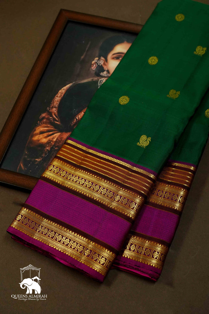 BOTTLE GREEN WITH GRAPE PURPLE KANCHIVARAM SILK SAREE - Queens Jewel Emporium