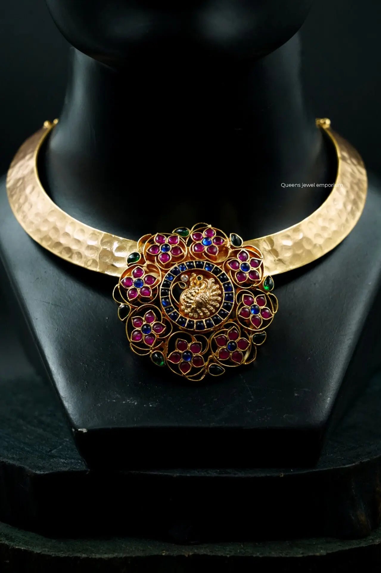 Mayura Vaibhav Hasli Queens Jewel Emporium