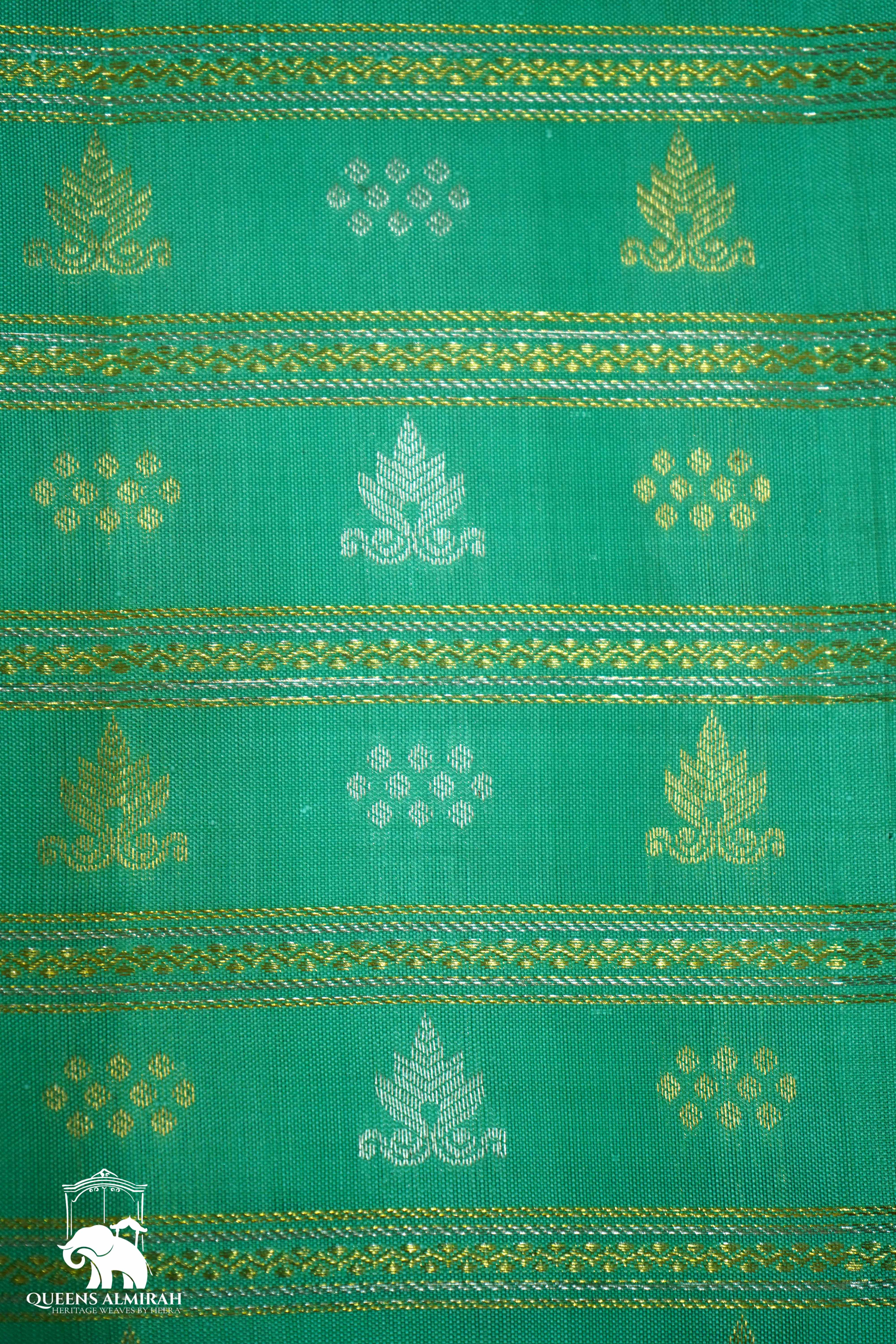 MINT GREEN WITH PEACH PINK KANCHIVARAM SILK SAREE - Queens Jewel Emporium