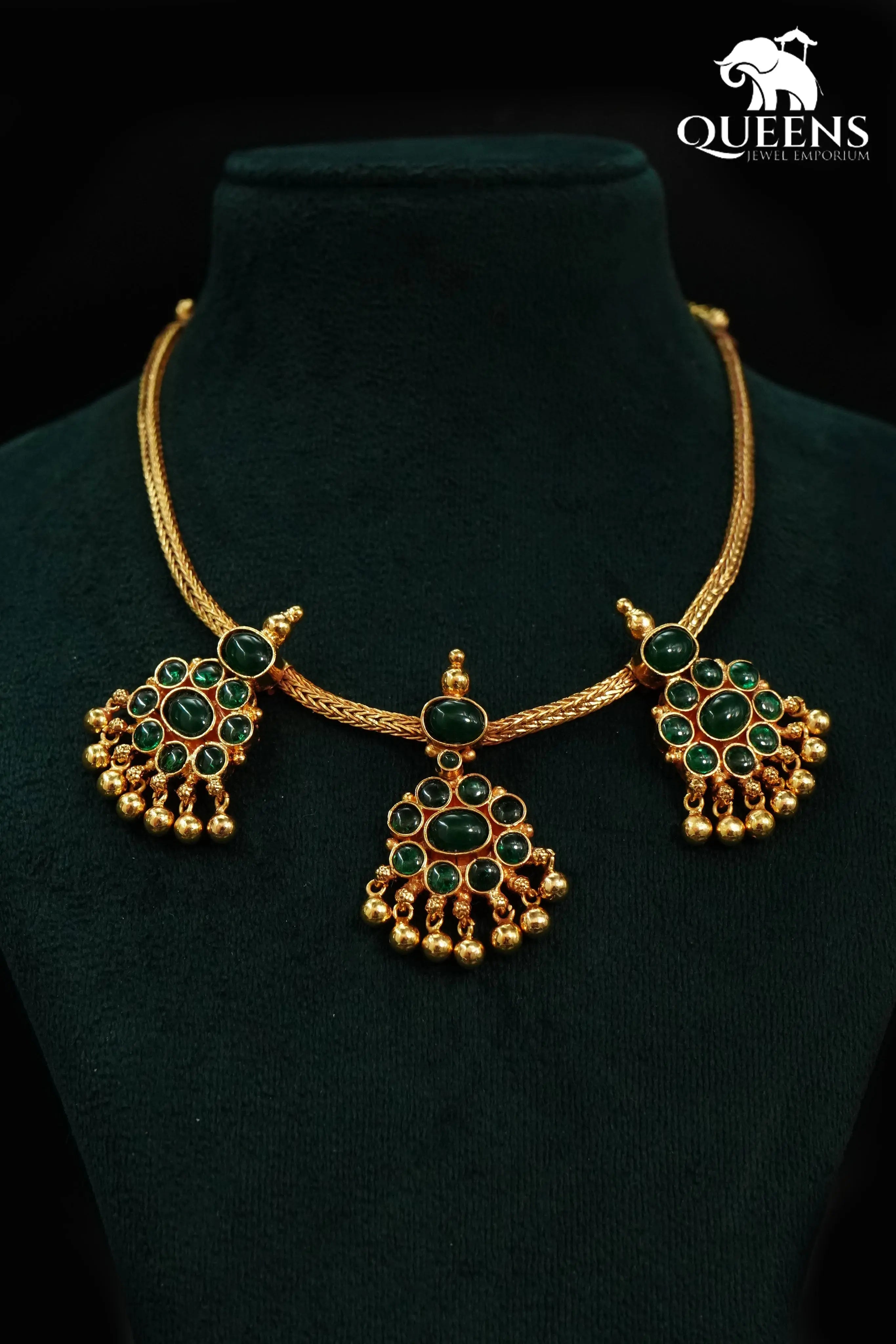 Moonu Pathakam Adigai - Green