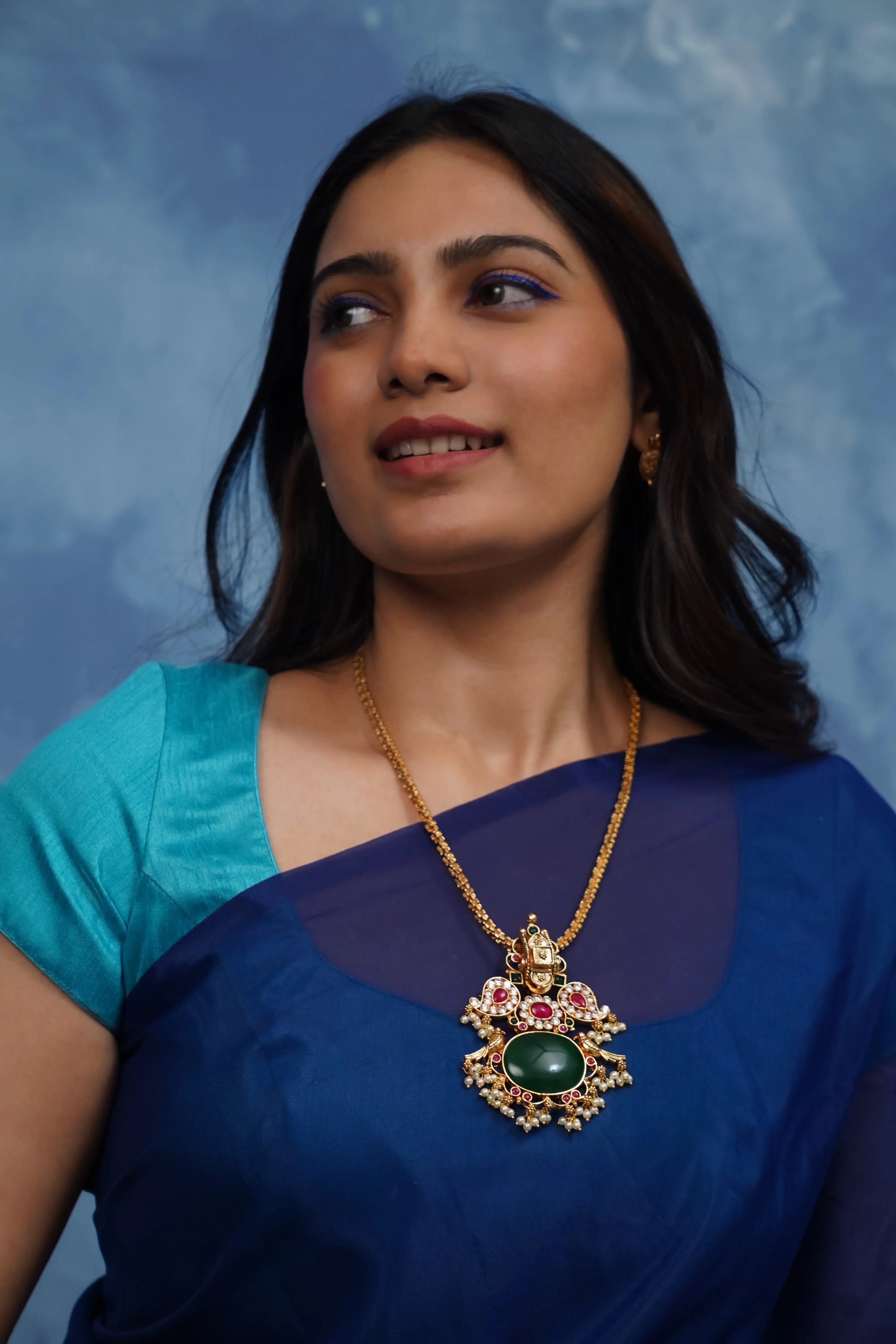 Mounika Pendant Queens_collections_add