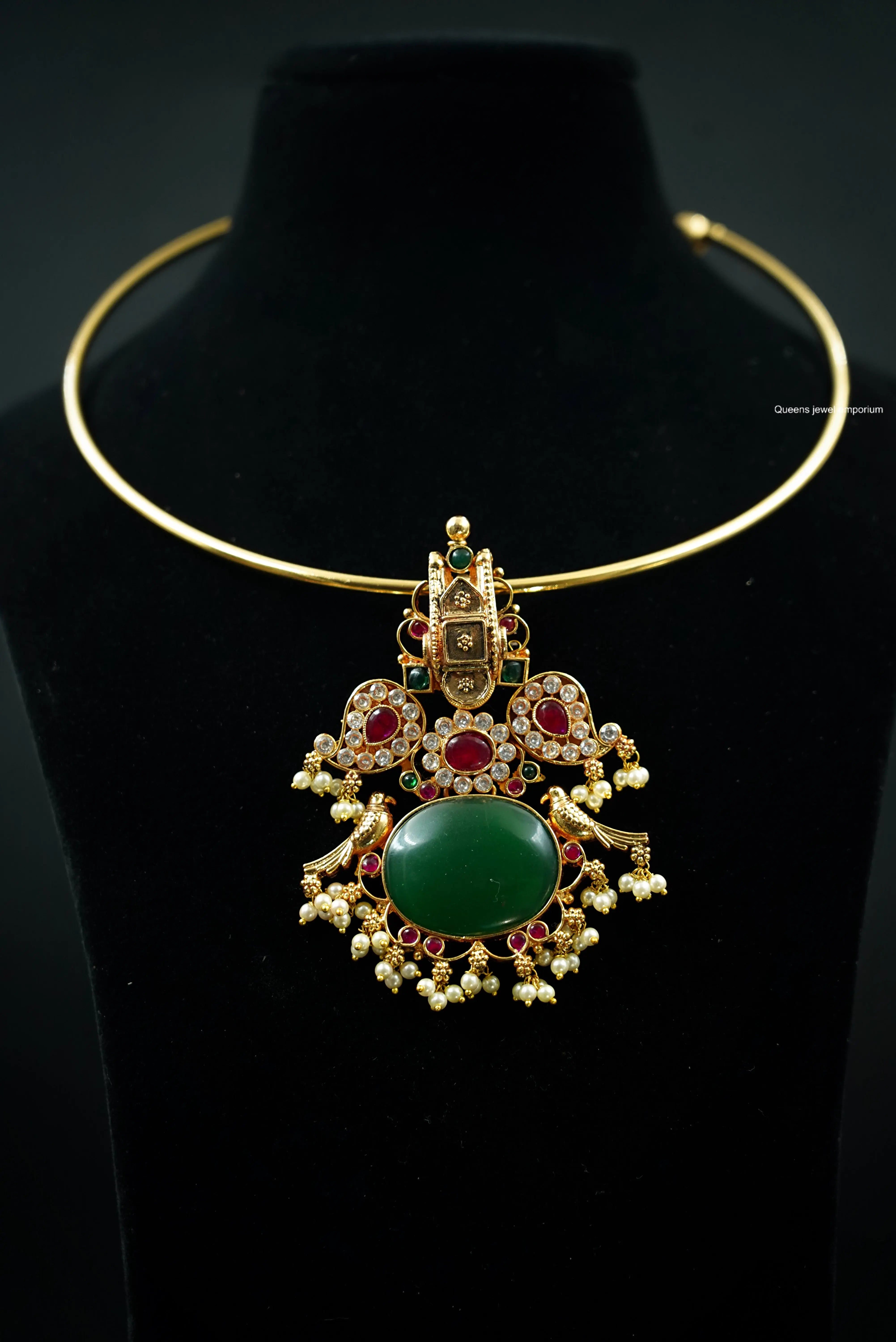 Mounika Pendant Queens_collections_add
