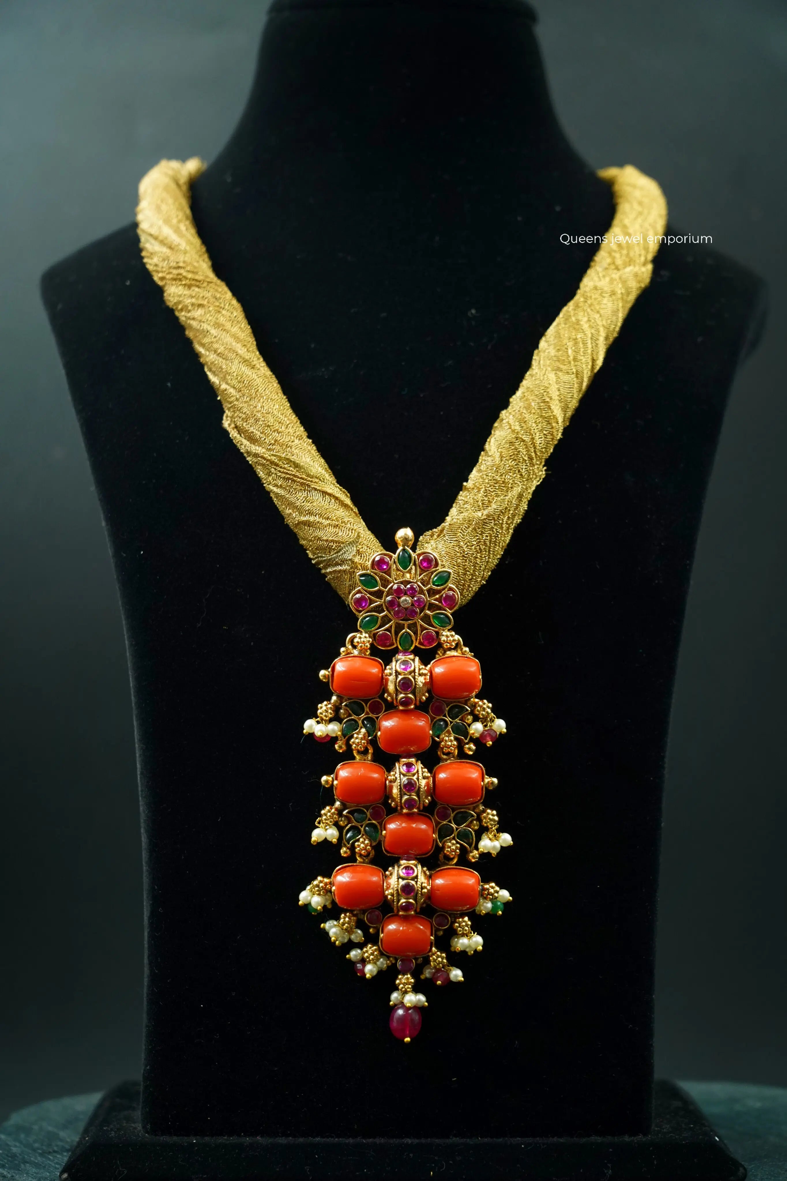 MRUDULA PENDANT - Queens Jewel Emporium