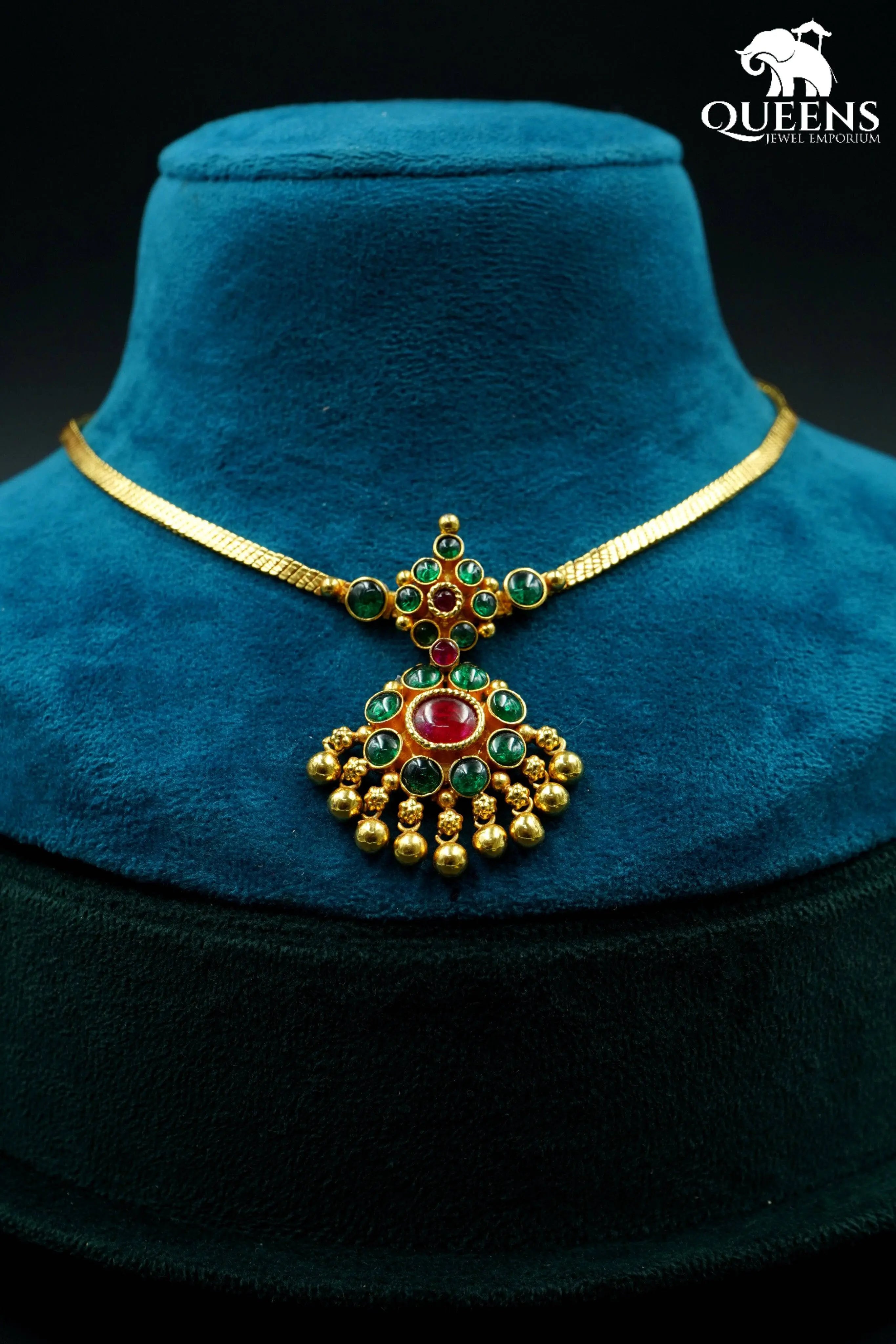 Nivetha Necklace Green