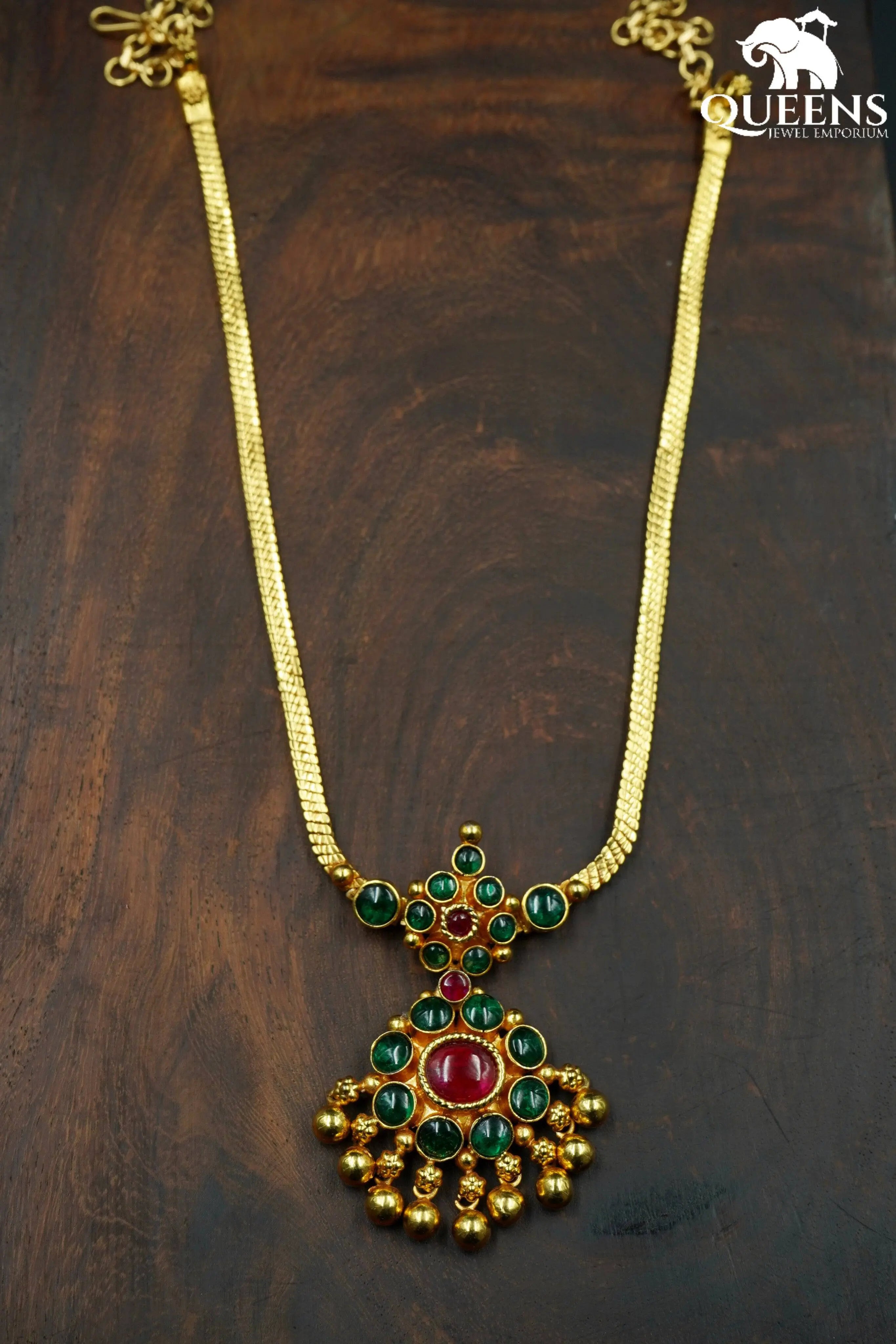 Nivetha Necklace Green