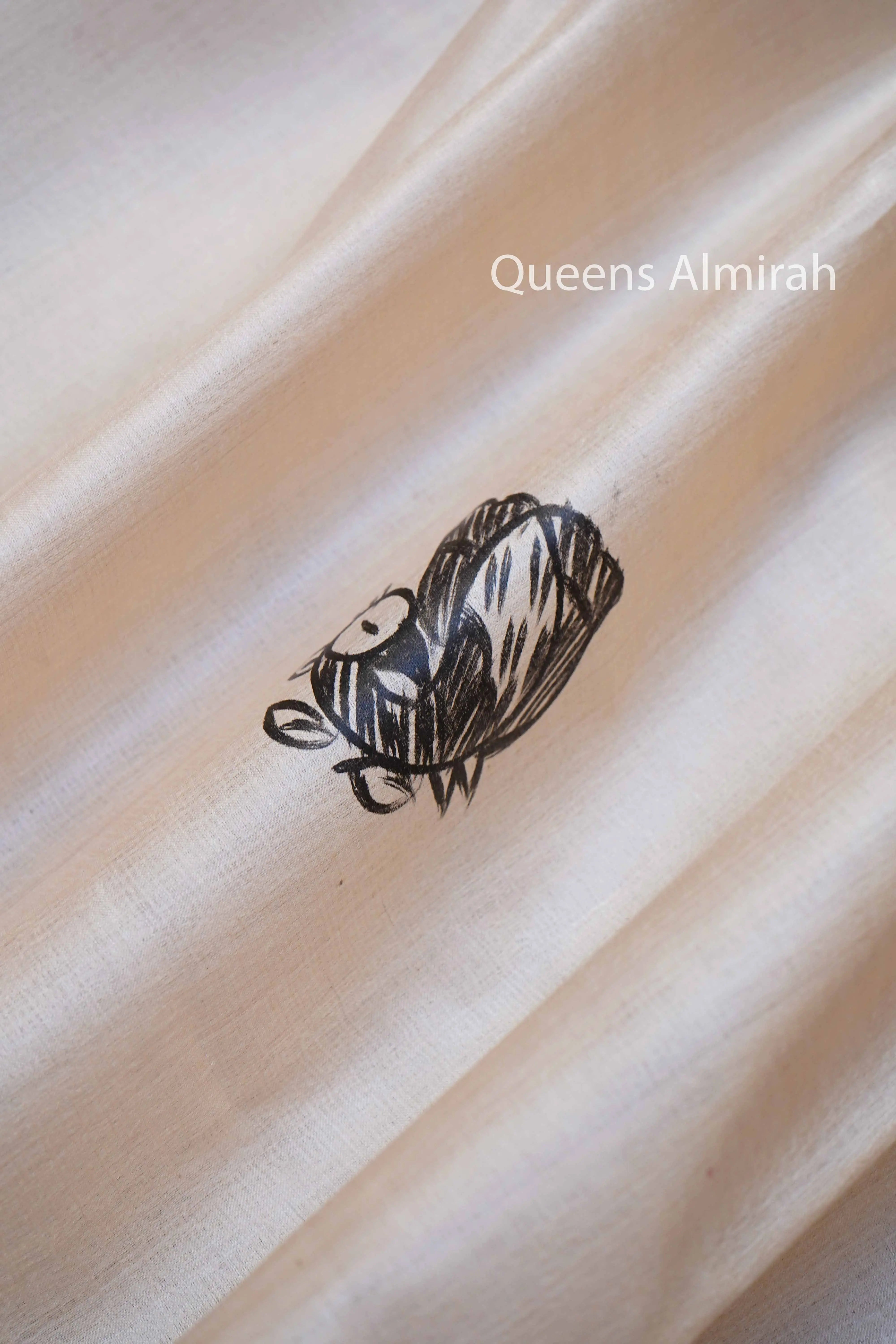 OFF WHITE OFF WHITE MADHUBANI HAND PAINTED PURE TUSSAR SILK SAREE 16 - Queens Jewel Emporium