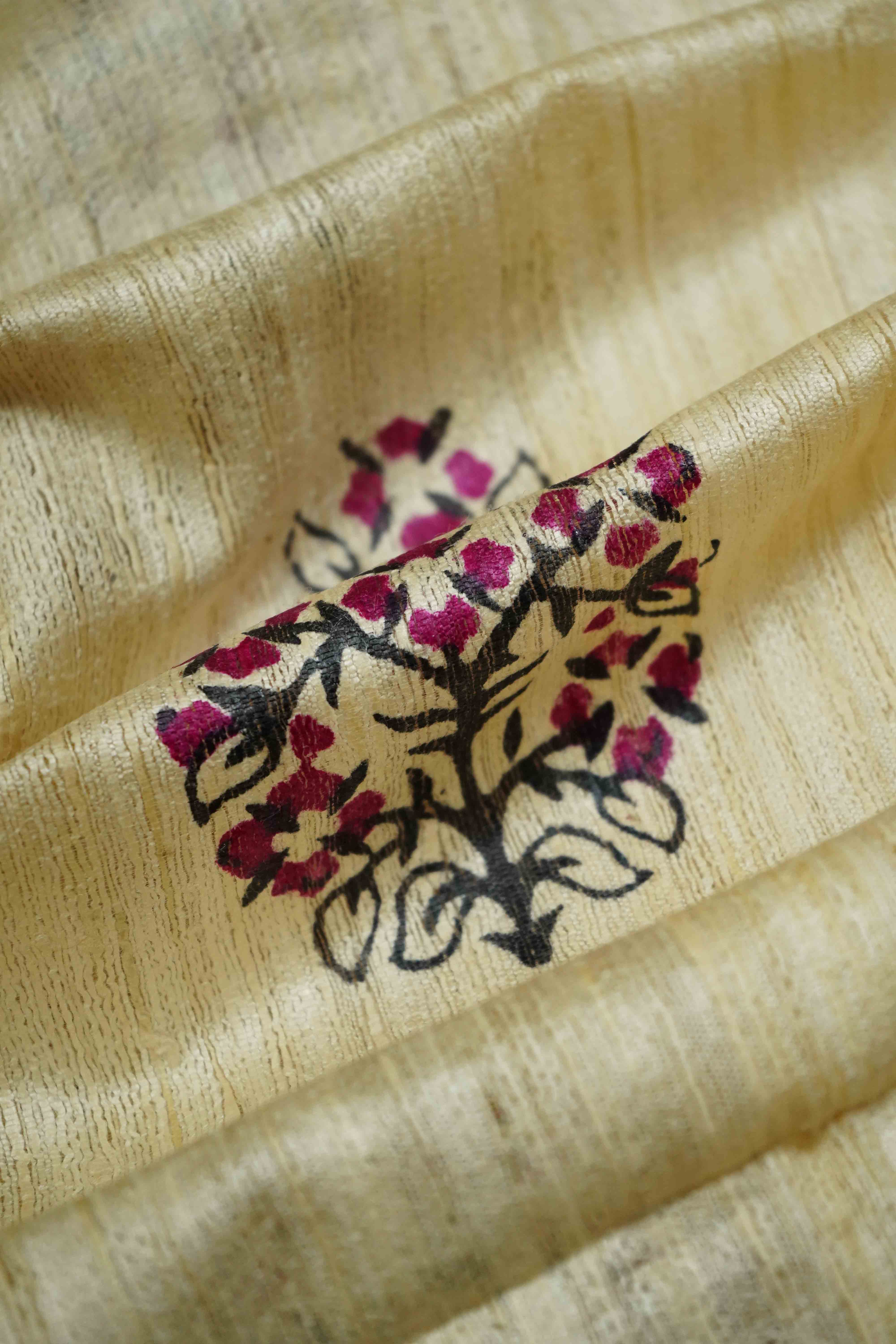 OFF WHITTE WITH WARM PURPLE GHICHA TUSSAR SILK SAREE - Queens Jewel Emporium