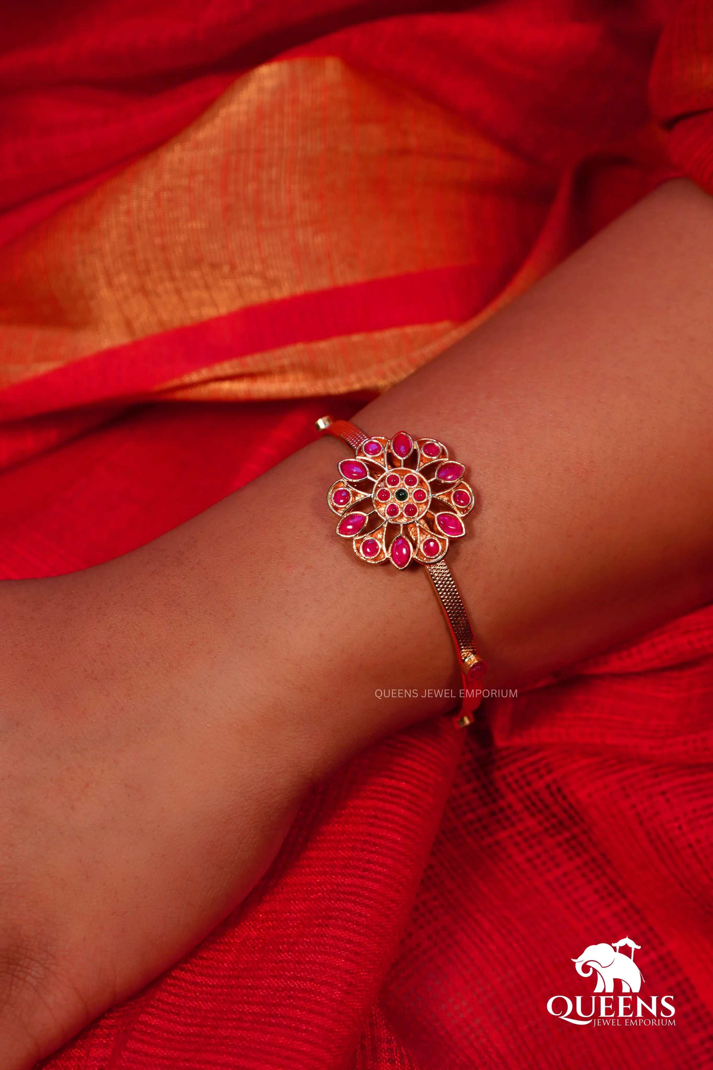 OVIYAM KAAPPU - Queens Jewel Emporium