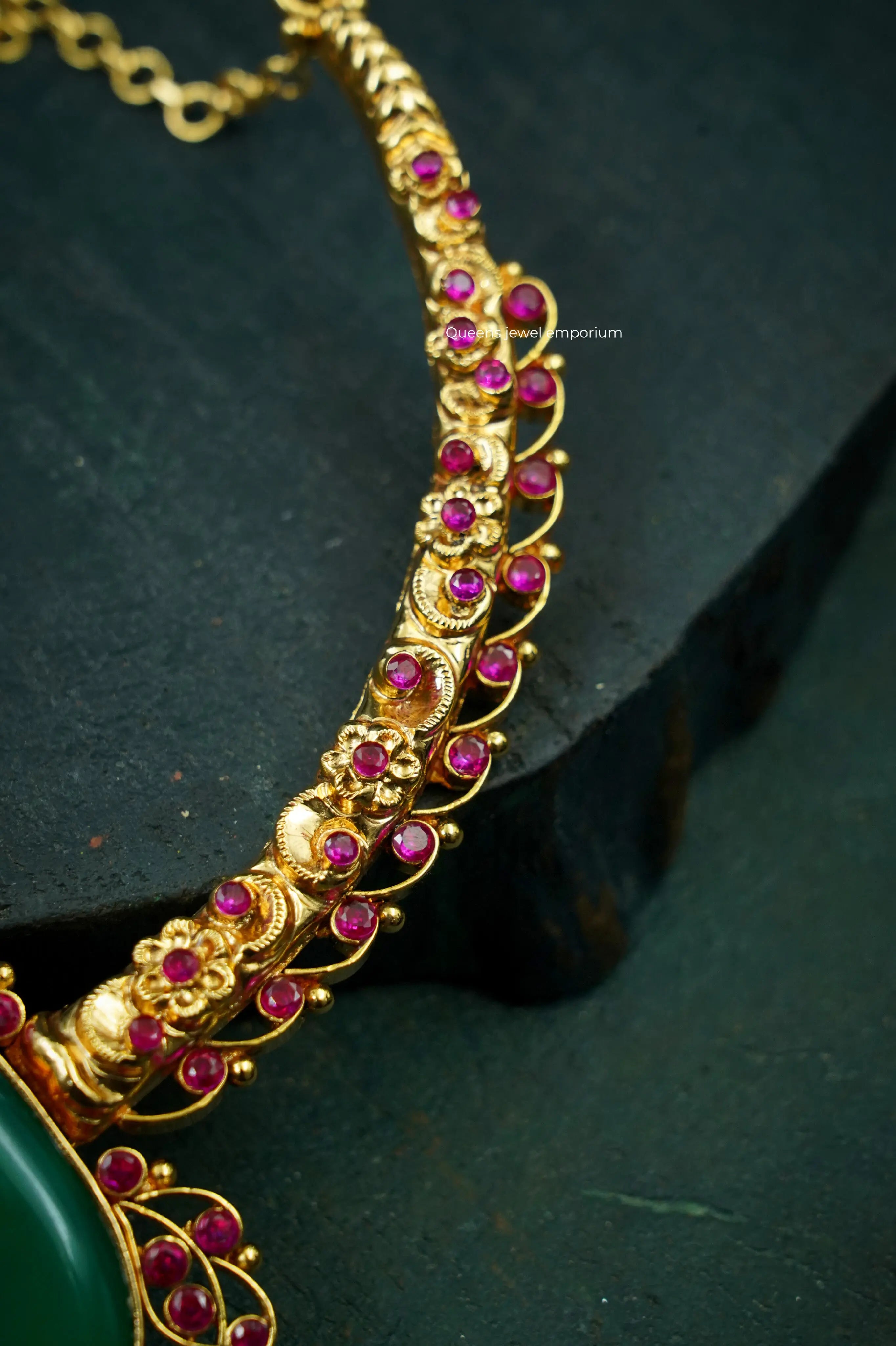 Oviya Hasli Necklace - Queens Jewel Emporium