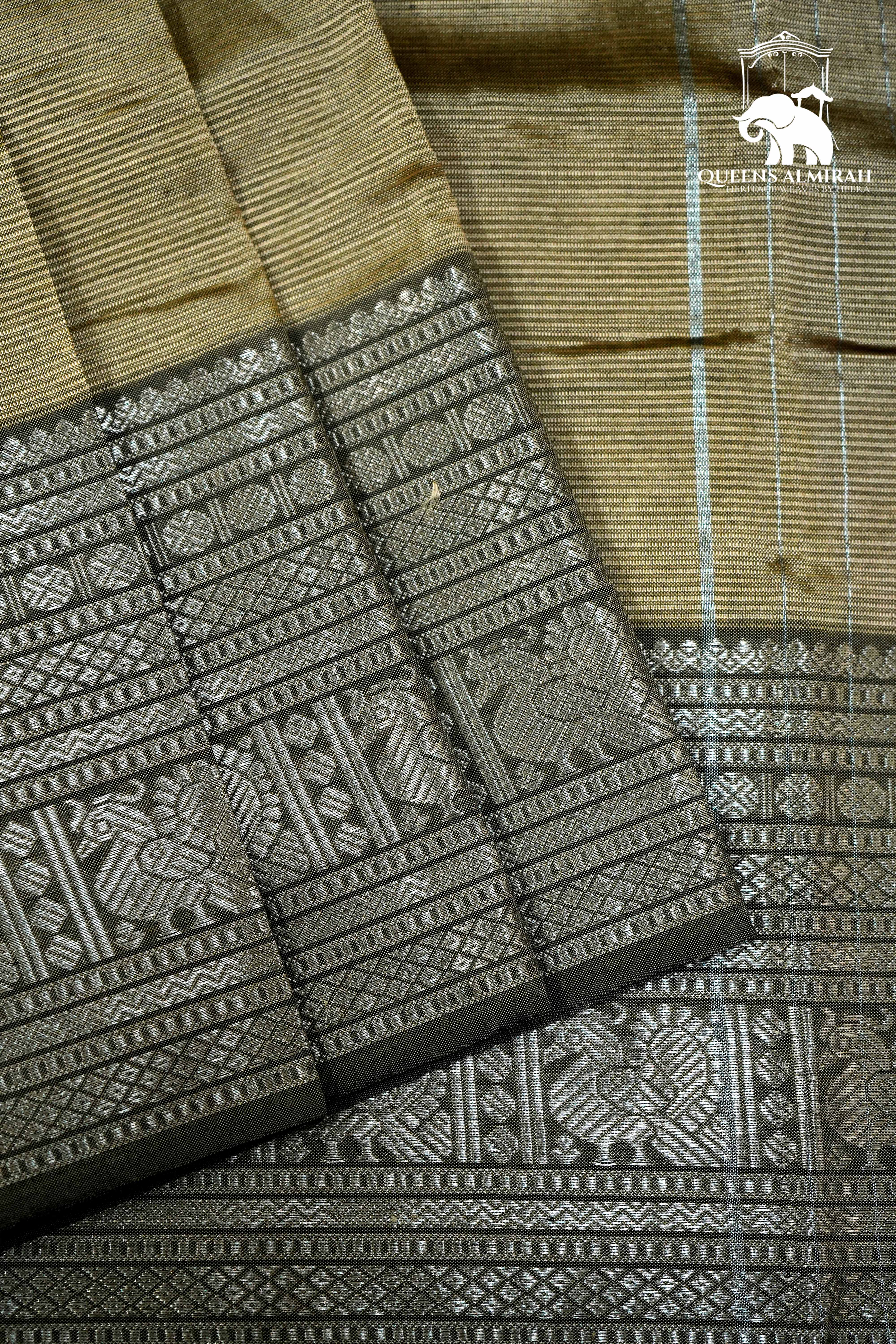 PALE GOLD WITH WOVEN BORDER MANGALGIRI SAREE - Queens Jewel Emporium