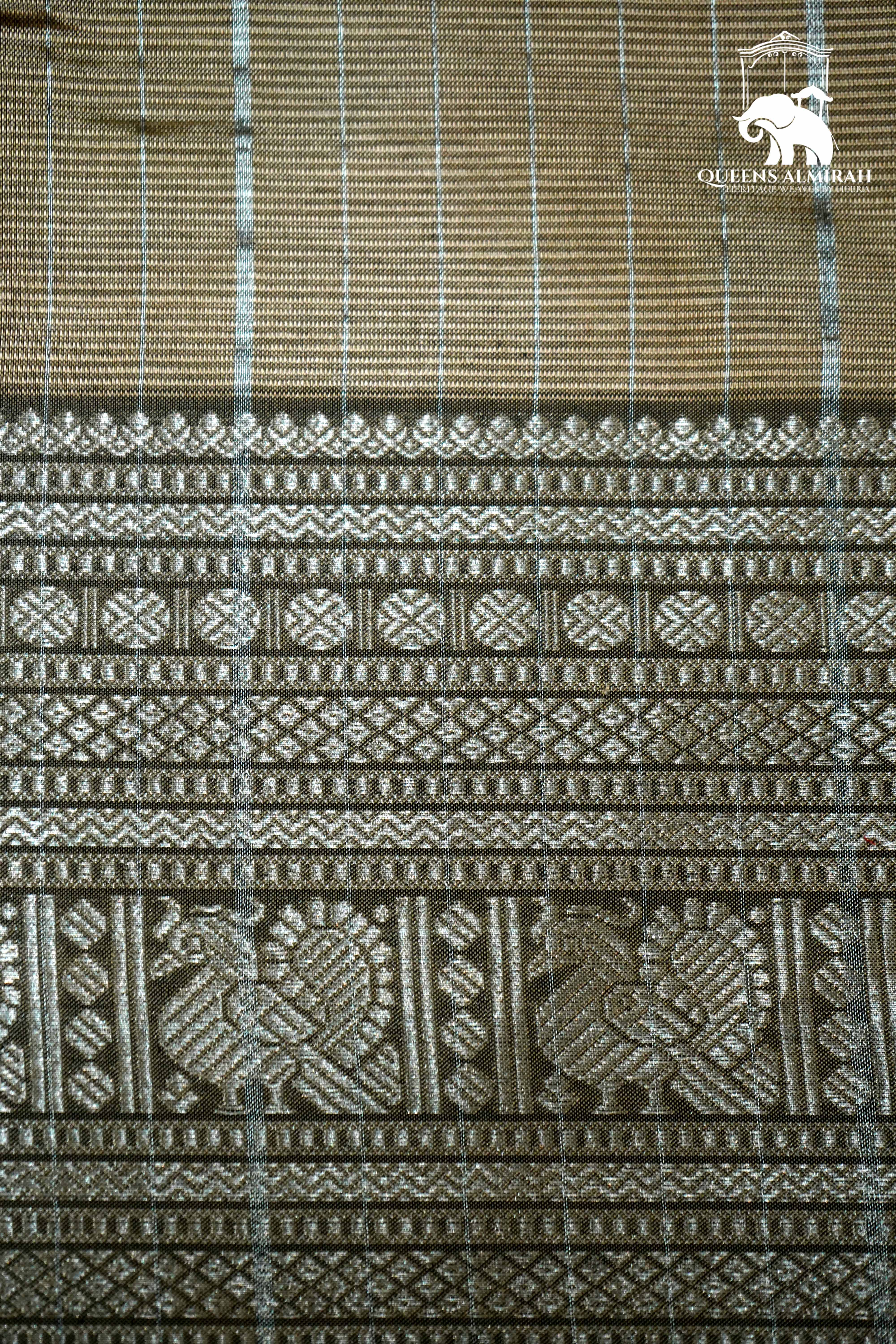 PALE GOLD WITH WOVEN BORDER MANGALGIRI SAREE - Queens Jewel Emporium