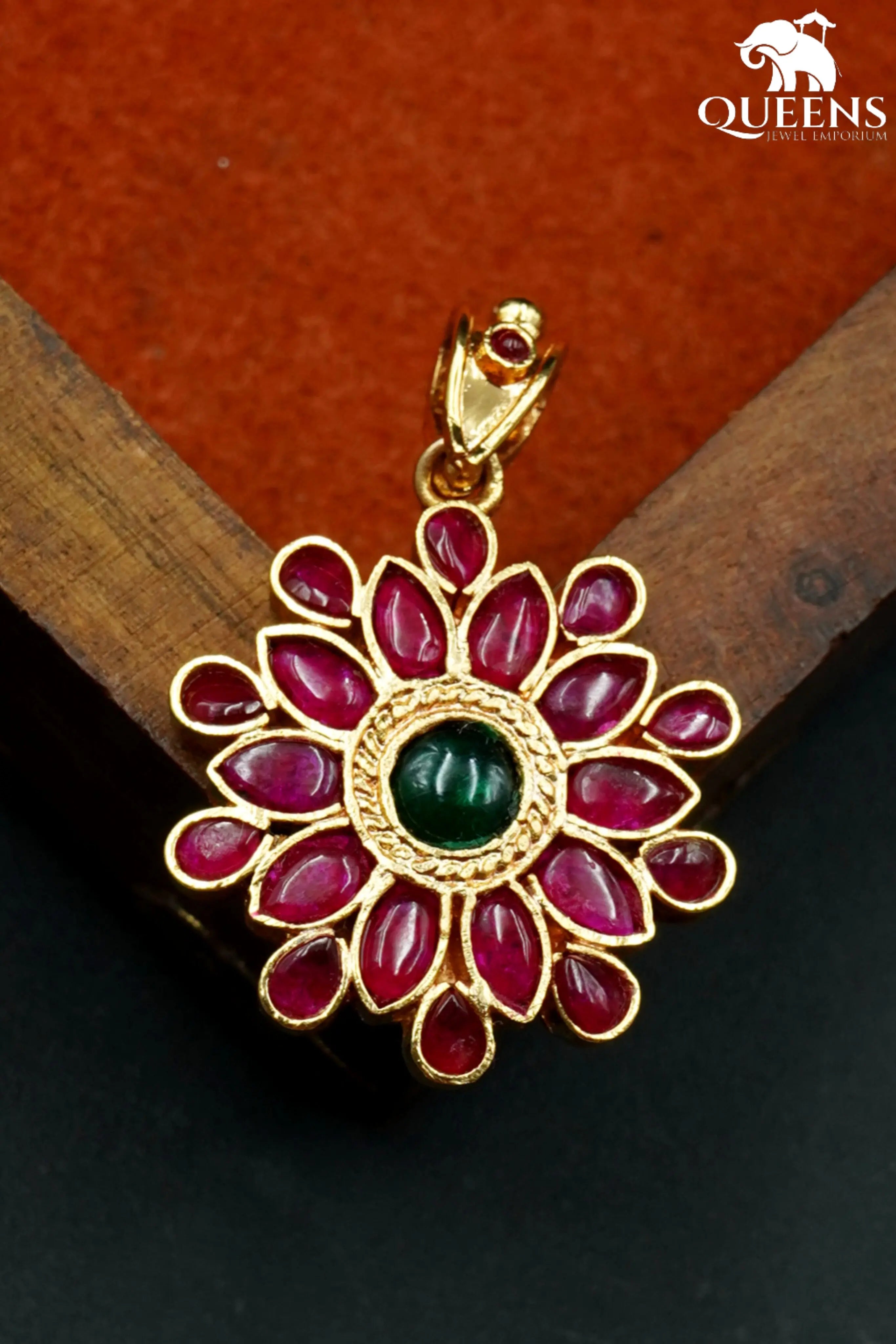 POOVIZHI PENDANT - Queens Jewel Emporium